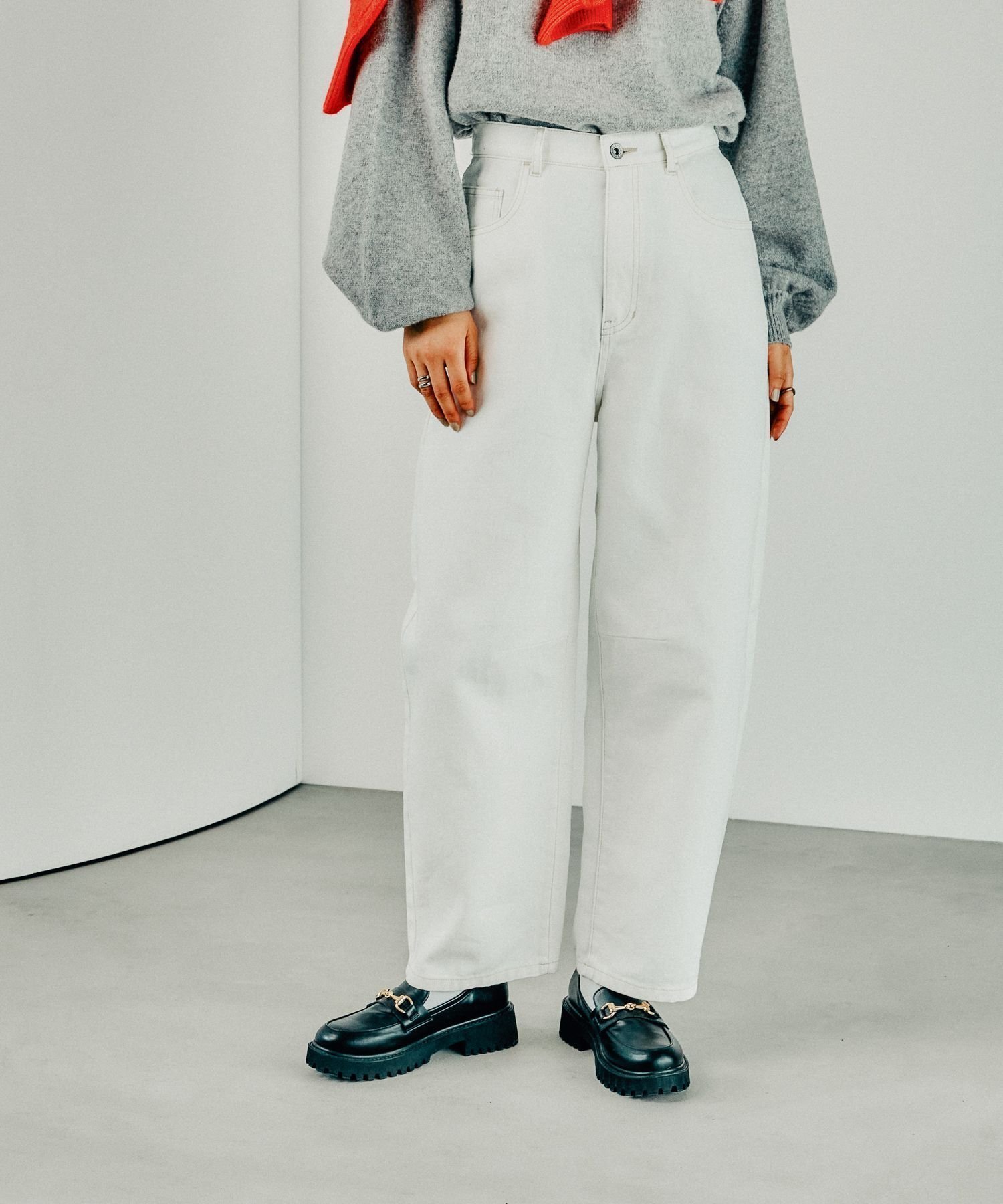 【レプシィム ローリーズファーム/LEPSIM LOWRYS FARM】のカーブデニムパンツ2 インテリア・キッズ・メンズ・レディースファッション・服の通販 founy(ファニー) 　ファッション　Fashion　レディースファッション　Ladies' Fashion Online　パンツ　Pants　デニムパンツ　Denim Pants　おすすめ　Recommend　カーディガン　Cardigan　ショート　Short　デニム　Denim　トレンド　Trend　ポケット　Pocket　ワイド　Wide　オフホワイト05|ID: prp329100004369213 ipo3291000000032693711