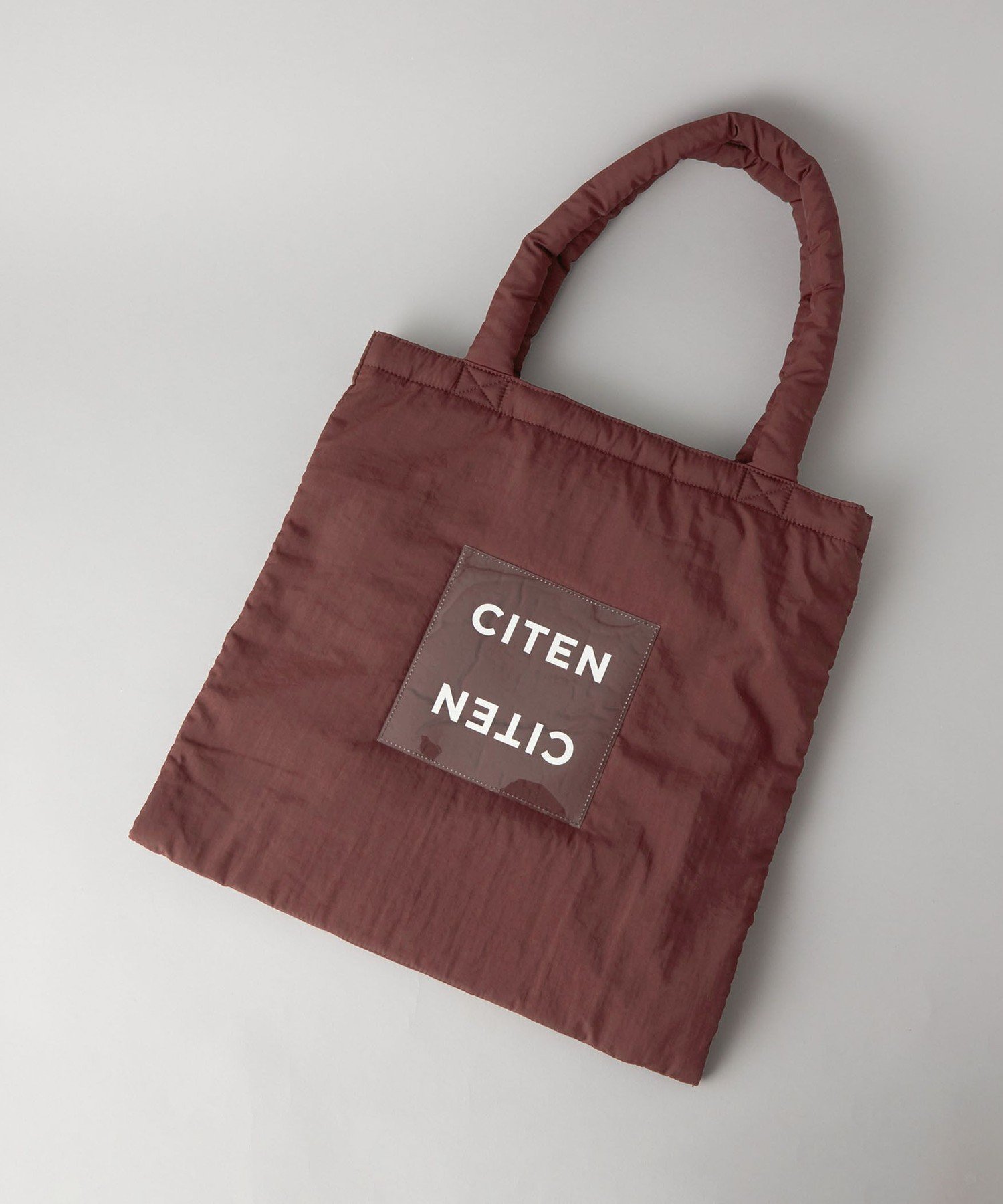 【その他のブランド/Other】のCITEN パデッド クリア ロゴ トートバッグ インテリア・キッズ・メンズ・レディースファッション・服の通販 founy(ファニー) 　ファッション　Fashion　レディースファッション　Fashion for Women　バッグ　Bags　プリント　Print, Printed Pattern　ポケット　Pocket, Pocket Detail　人気　Popular, Best Seller　ビジネス 仕事 通勤　Business / Work / Commuting　WINE|ID: prp329100004372145 ipo3291000000032623616