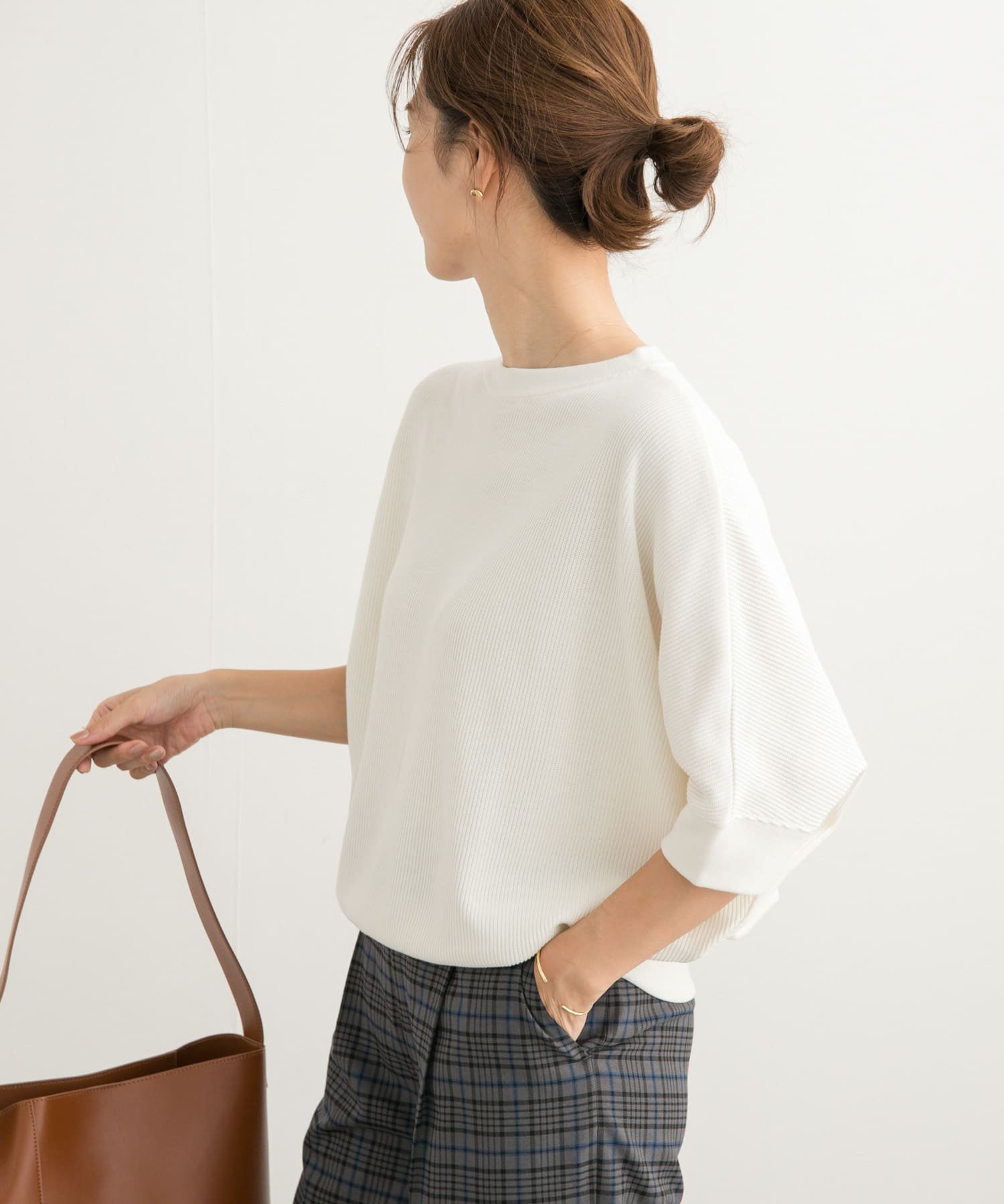 【アーバンリサーチ ドアーズ/URBAN RESEARCH DOORS】のタックフライスワイドTシャツ インテリア・キッズ・メンズ・レディースファッション・服の通販 founy(ファニー) 　ファッション　Fashion　レディースファッション　WOMEN　トップス・カットソー　Tops/Tshirt　シャツ/ブラウス　Shirts/Blouses　ロング / Tシャツ　T-Shirts　2024年　2024　2024春夏・S/S　Ss,Spring/Summer,2024　おすすめ　Recommend　ギャザー　Gather　バランス　Balance　ワイド　Wide　今季　This Season　夏　Summer　S/S・春夏　Ss・Spring/Summer　OFF|ID: prp329100004374506 ipo3291000000031064459