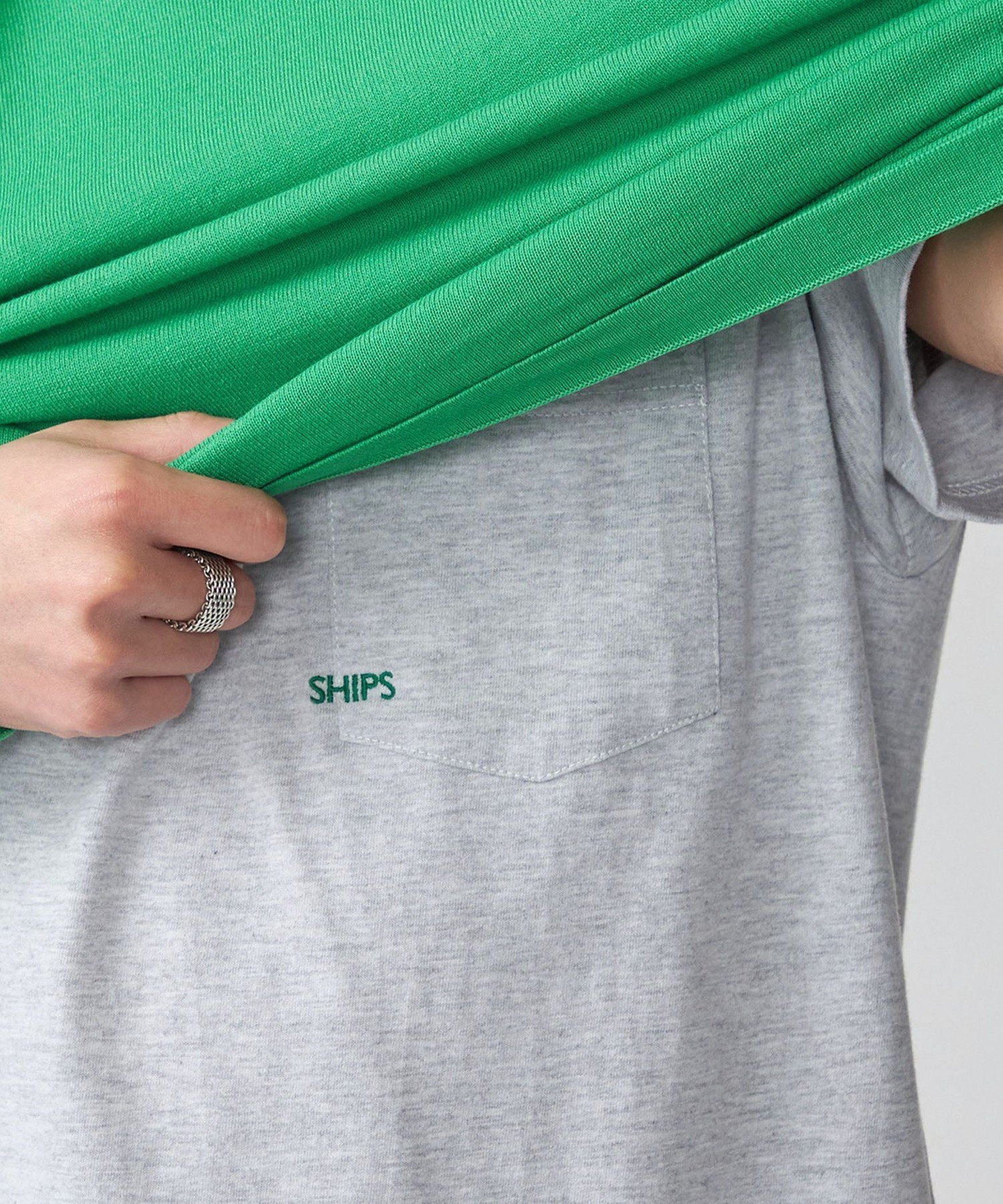 【シップス フォー ウィメン/SHIPS】の【WEB限定】SHIPS マイクロ SHIPSロゴ ポケット Tシャツ インテリア・キッズ・メンズ・レディースファッション・服の通販 founy(ファニー) 　ファッション　Fashion　レディースファッション　WOMEN　トップス・カットソー　Tops/Tshirt　シャツ/ブラウス　Shirts/Blouses　ロング / Tシャツ　T-Shirts　おすすめ　Recommend　クール　Cool　ポケット　Pocket　定番　Standard　グレー|ID: prp329100004375126 ipo3291000000030947804