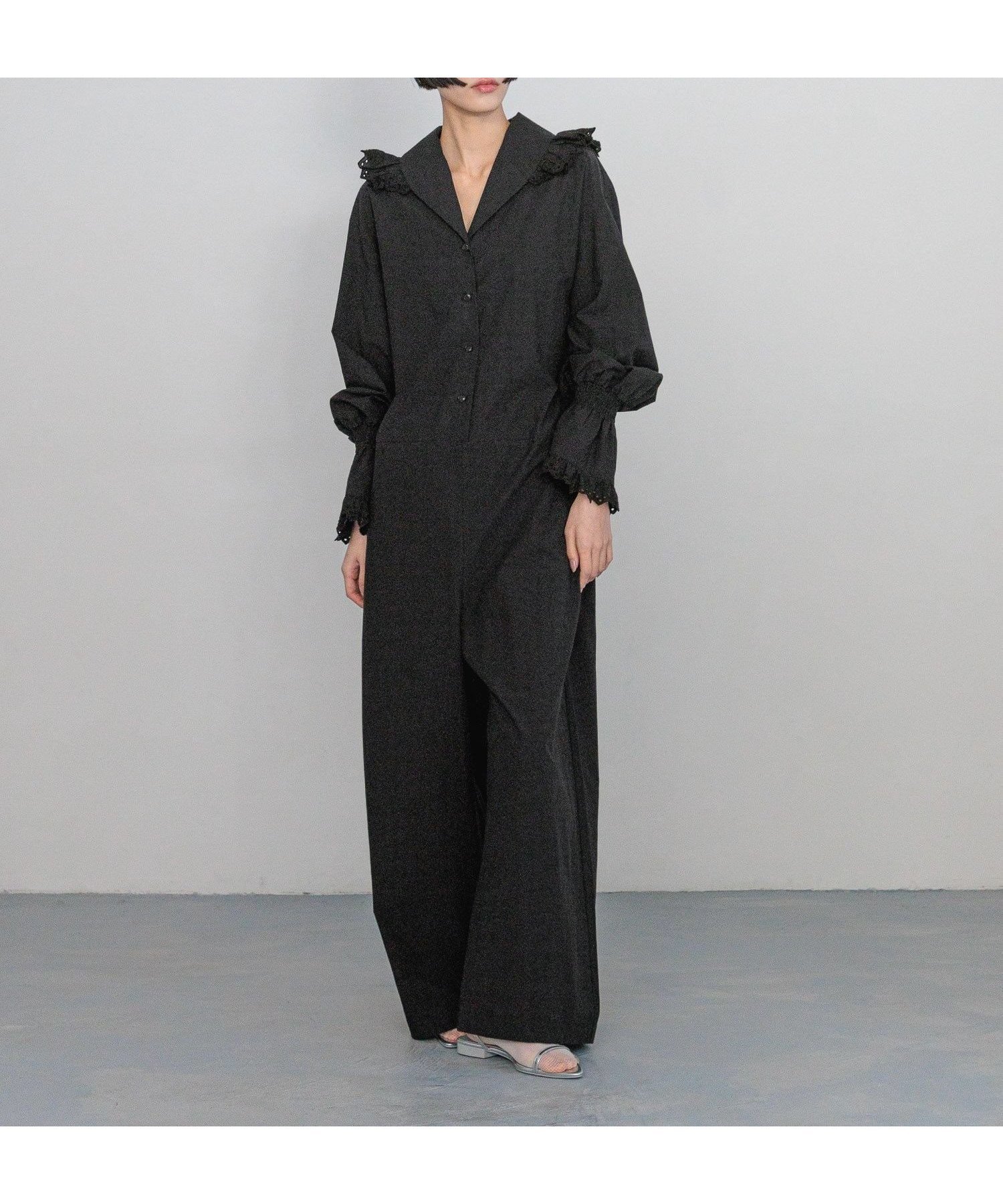 【ローリーズファーム/LOWRYS FARM】の【yuw】 JUMPSUIT インテリア・キッズ・メンズ・レディースファッション・服の通販 founy(ファニー) 　ファッション　Fashion　レディースファッション　WOMEN　タイプライター　Typewriter　バランス　Balance　フリル　Frills　プリント　Print　リラックス　Relax　レース　Race　再入荷　Restock/Back In Stock/Re Arrival　春　Spring　無地　Plain Color　ブラック09|ID: prp329100004379924 ipo3291000000030608063