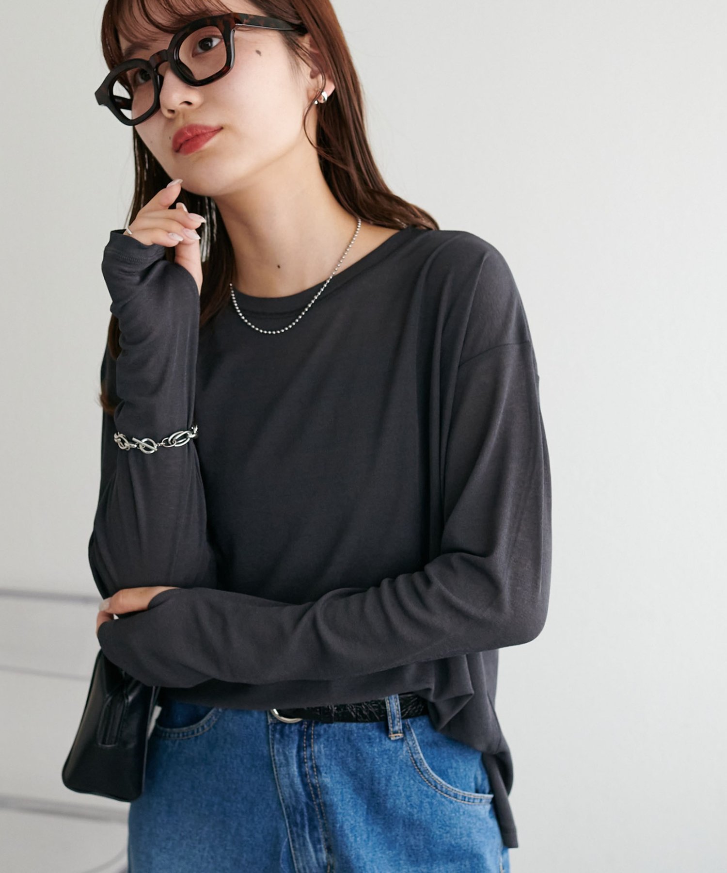 【ディスコート/Discoat】の《新色追加/全12色展開!》梨地シアーシンプルTシャツ【WEB限定】 インテリア・キッズ・メンズ・レディースファッション・服の通販 founy(ファニー) 　ファッション　Fashion　レディースファッション　Fashion for Women　トップス・カットソー　Cut & Sew Tops　シャツ・ブラウス・オフィスカジュアル　Elegant Blouses & Button-Ups　ロングTシャツ・Tシャツ　Longline T-Shirts & Tees　おすすめ　Recommended / Our Picks　インナー　Innerwear　シアー　Sheer, See-Through　スリーブ　Sleeve, Long Sleeve / Short Sleeve　ロング　Long, Long-Length　エレガント 上品　Elegant　夏　Summer　春　Spring　S/S・春夏　SS, Spring/Summer, Warm Season　A/W・秋冬　Autumn/Winter　ダークグレー|ID: prp329100004380199 ipo3291000000033601824
