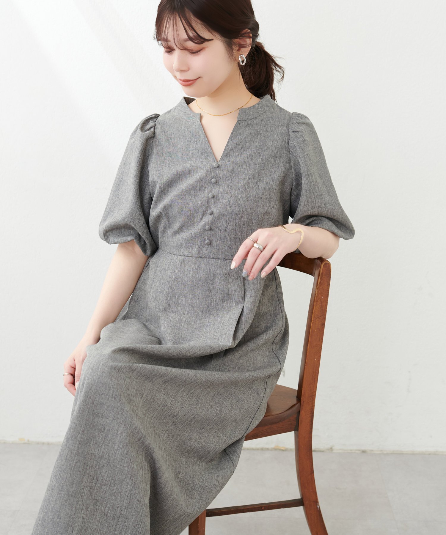 【ナチュラルクチュール/natural couture】の【WEB限定】キーネックパフスリーブワンピース インテリア・キッズ・メンズ・レディースファッション・服の通販 founy(ファニー) 　ファッション　Fashion　レディースファッション　WOMEN　ワンピース　Dress　2025年　2025　2025春夏・S/S　Ss,Spring/Summer,2025　おすすめ　Recommend　シューズ　Shoes　スニーカー　Sneakers　スリーブ　Sleeve　フェミニン　Feminine　フラット　Flat　ポケット　Pocket　ミュール　Mule　リラックス　Relax　ブラック|ID: prp329100004387344 ipo3291000000031840823