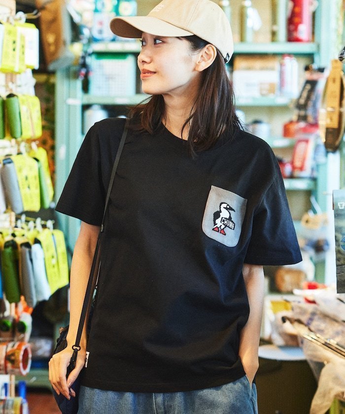【フリークスストア/FREAK'S STORE】のCHUMS×FREAK S STORE チャムス 別注 ブービーバード ニットポケット クルーネック Tシャツ 【限定展開】 25SS インテリア・キッズ・メンズ・レディースファッション・服の通販 founy(ファニー) 　ファッション　Fashion　レディースファッション　WOMEN　トップス・カットソー　Tops/Tshirt　ニット　Knit Tops　シャツ/ブラウス　Shirts/Blouses　ロング / Tシャツ　T-Shirts　インナー　Inner　春　Spring　カーゴパンツ　Cargo Pants　コレクション　Collection　シンプル　Simple　デニム　Denim　トレンド　Trend　定番　Standard　人気　Popularity　パッチ　Patch　ベーシック　Basic　ポケット　Pocket　別注　Special Order　ワンポイント　One Point　S/S・春夏　Ss・Spring/Summer　おすすめ　Recommend　夏　Summer　2025年　2025　2025春夏・S/S　Ss,Spring/Summer,2025　ブラック|ID: prp329100004387661 ipo3291000000031626744