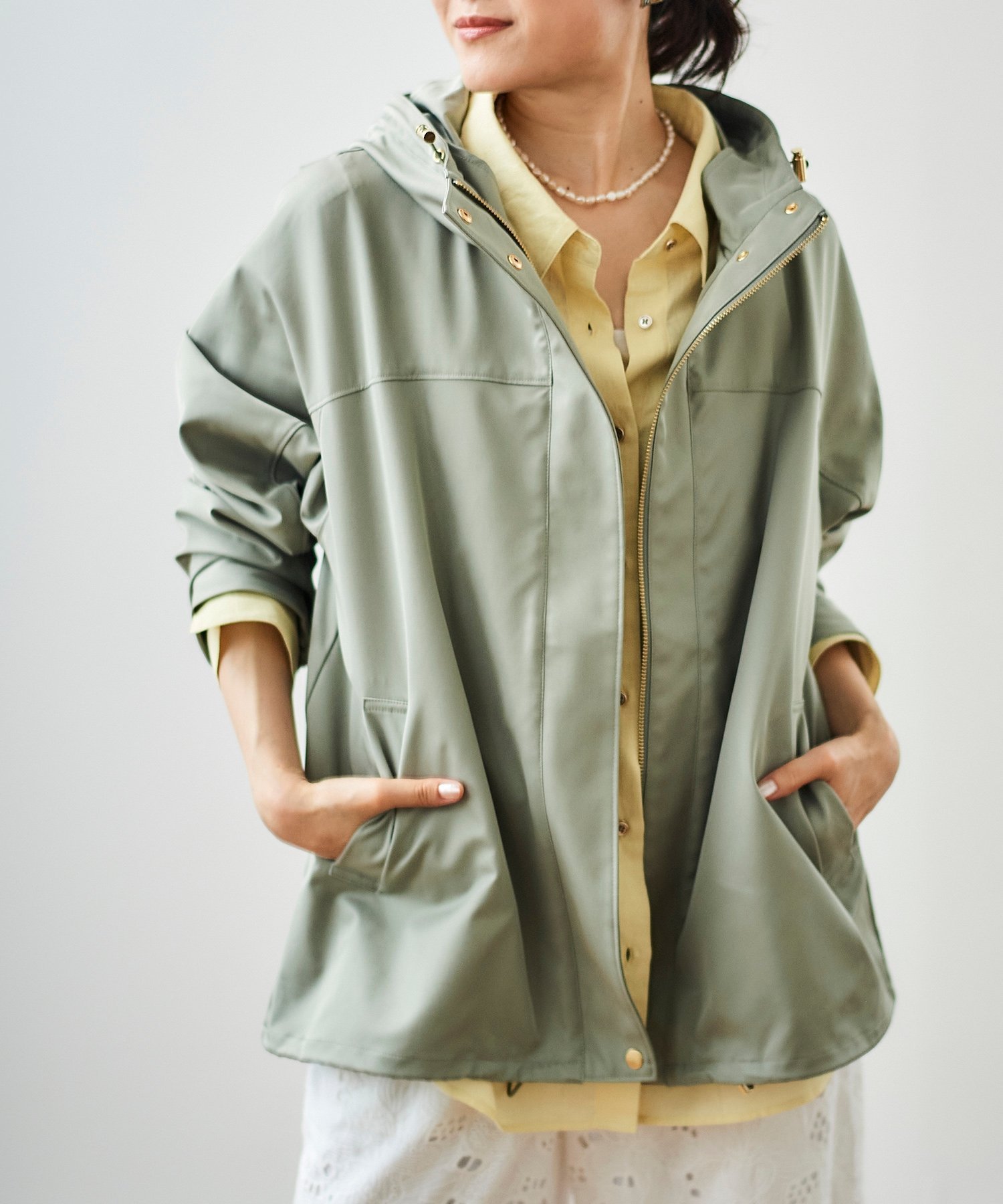 【ルクールブラン/le.coeur blanc】のツイルストレッチフードブルゾン インテリア・キッズ・メンズ・レディースファッション・服の通販 founy(ファニー) 　ファッション　Fashion　レディースファッション　Fashion for Women　アウター　Coat / Outerwear Collection　ブルゾンジャケット・スポーティアウター　Blouson Jackets　おすすめ　Recommended / Our Picks　ウェーブ　Wavy Pattern　ストレート　Straight, Straight Cut　デニム　Denim, Jeans Material　ドローコード　Drawcord, Drawstring Cord　フェミニン　Feminine, Girly　ブルゾン　Blouson, Bomber Jacket　エレガント 上品　Elegant　人気　Popular, Best Seller　カーキグリーン|ID: prp329100004402302 ipo3291000000033545617