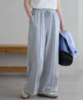 【ディスコート/Discoat】の裏毛センタープレスワイドパンツ 人気、トレンドファッション・服の通販 founy(ファニー) ファッション Fashion レディースファッション WOMEN パンツ Pants スウェット Sweat トレンド Trend フロント Front ルーズ Loose ワイド Wide 楽ちん Easy |ID:prp329100004403995