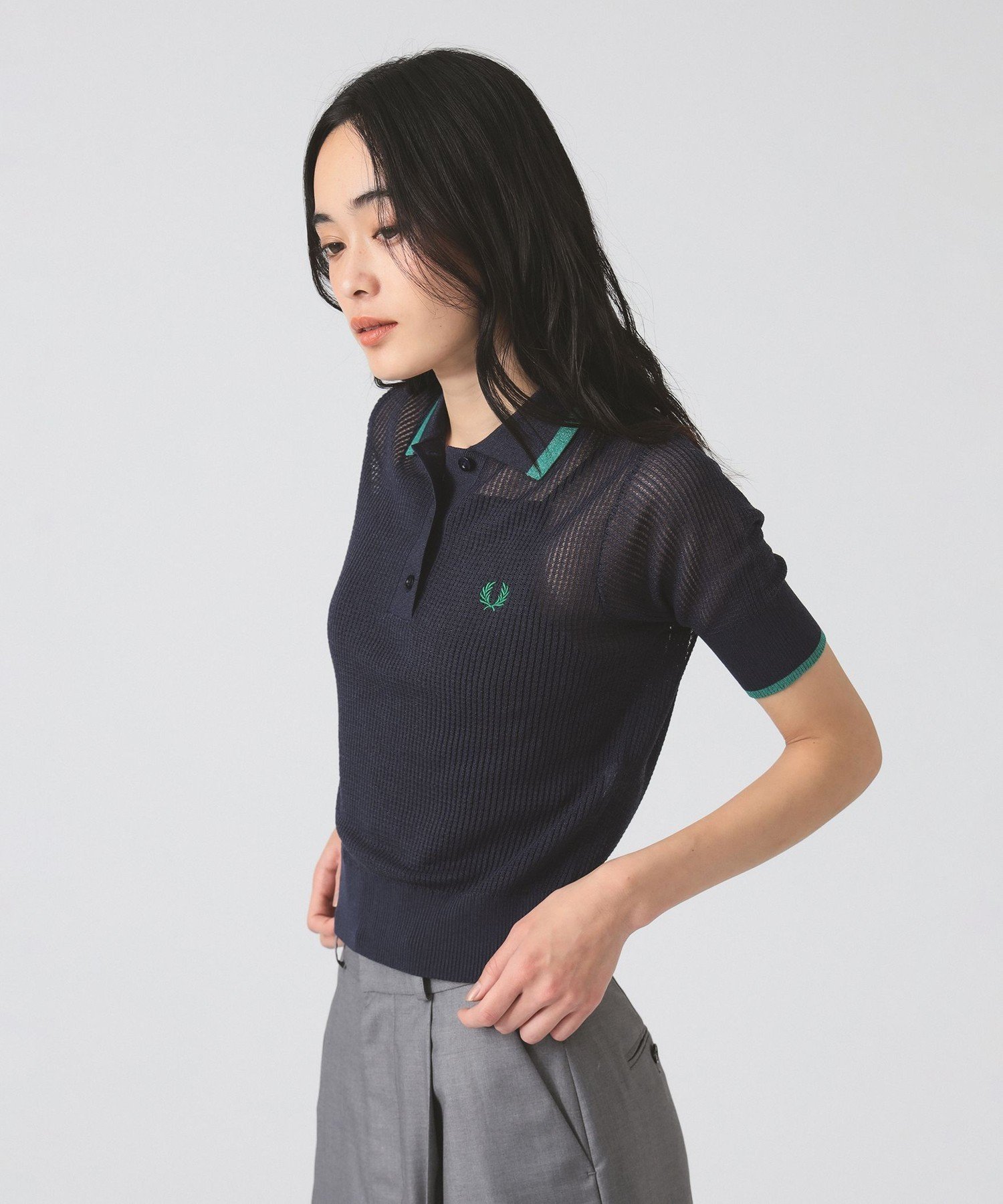 【ビームス ウイメン/BEAMS】の【別注/ニットポロ/ポロシャツ/シアー】FRED PERRY / RIB KNITTED SHIRT 25SS フレッドペリー スポーツミックス インテリア・キッズ・メンズ・レディースファッション・服の通販 founy(ファニー) 　ファッション　Fashion　レディースファッション　WOMEN　トップス・カットソー　Tops/Tshirt　ニット　Knit Tops　シャツ/ブラウス　Shirts/Blouses　ポロシャツ　Polo Shirts　春　Spring　コンパクト　Compact　シアー　Sheer　スポーツ　Sports　スラックス　Slacks　デニム　Denim　トレンド　Trend　ハーフ　Half　バルーン　Balloon　フィット　Fit　ポロシャツ　Polo Shirt　別注　Special Order　ミックス　Mix　モダン　Modern　レギュラー　Regular　S/S・春夏　Ss・Spring/Summer　おすすめ　Recommend　夏　Summer　2025年　2025　2025春夏・S/S　Ss,Spring/Summer,2025　DARK_CARBON|ID: prp329100004409974 ipo3291000000031943945