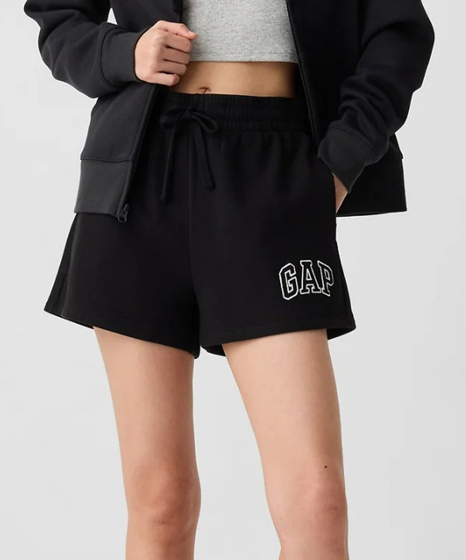 【ギャップ/GAP】のGAPロゴ ショートパンツ インテリア・キッズ・メンズ・レディースファッション・服の通販 founy(ファニー) 　ファッション　Fashion　レディースファッション　WOMEN　パンツ　Pants　ハーフ / ショートパンツ　Short Pants　ショート　Short　ドローコード　Draw Cord　フィット　Fit　フレンチ　French　リラックス　Relax　TRUE_BLACK_V2|ID: prp329100004418170 ipo3291000000031994764
