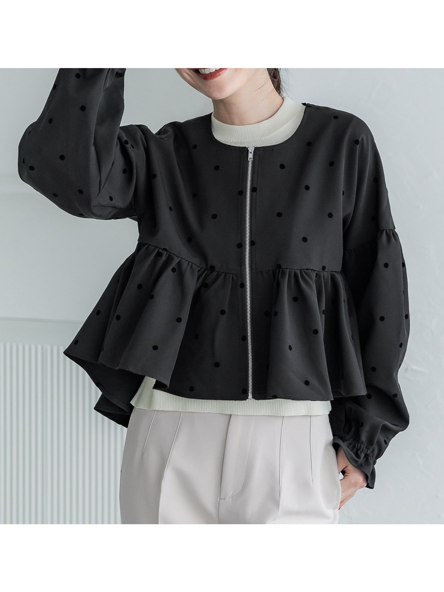 【コカ/COCA】のフロッキードットフレアジャケット インテリア・キッズ・メンズ・レディースファッション・服の通販 founy(ファニー) 　ファッション　Fashion　レディースファッション　WOMEN　アウター　Coat Outerwear　ジャケット　Jackets　ギャザー　Gather　軽量　Lightweight　ジャケット　Jacket　スリム　Slim　セットアップ　Set Up　タイトスカート　Tight Skirt　ドット　Dot　フェミニン　Feminine　プリント　Print　ペプラム　Peplum　ポケット　Pocket　おすすめ　Recommend　エレガント 上品　Elegant　Black|ID: prp329100004419551 ipo3291000000032361048