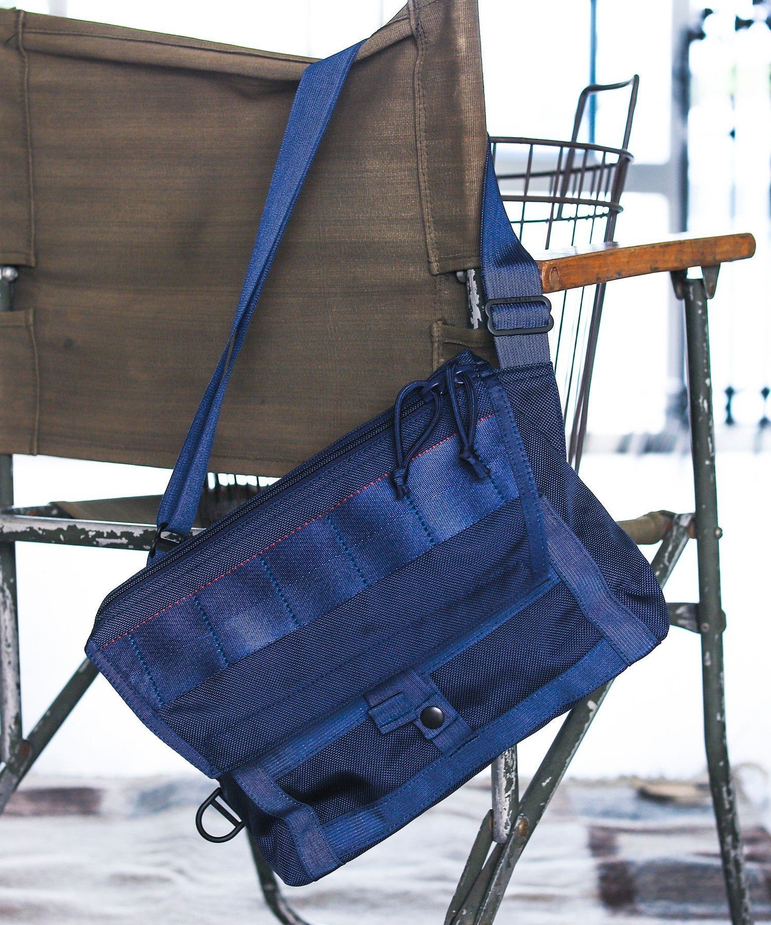 【ビームス/BEAMS / MEN】のBRIEFING * BEAMS PLUS / 別注 FLEET MESSENGER BAG インテリア・キッズ・メンズ・レディースファッション・服の通販 founy(ファニー) 　ファッション　Fashion　メンズファッション　MEN　バッグ　Bag/Men　コンパクト　Compact　シンプル　Simple　別注　Special Order　NAVY|ID: prp329100004421583 ipo3291000000031763868