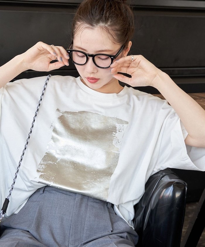 【フリークスストア/FREAK'S STORE】の箔 プリント ビック 半袖シャツ【限定展開】 25SS インテリア・キッズ・メンズ・レディースファッション・服の通販 founy(ファニー) 　ファッション　Fashion　レディースファッション　WOMEN　トップス・カットソー　Tops/Tshirt　シャツ/ブラウス　Shirts/Blouses　2025年　2025　2025春夏・S/S　Ss,Spring/Summer,2025　プリント　Print　半袖　Short Sleeve　夏　Summer　S/S・春夏　Ss・Spring/Summer　オフホワイト|ID: prp329100004421758 ipo3291000000030925251