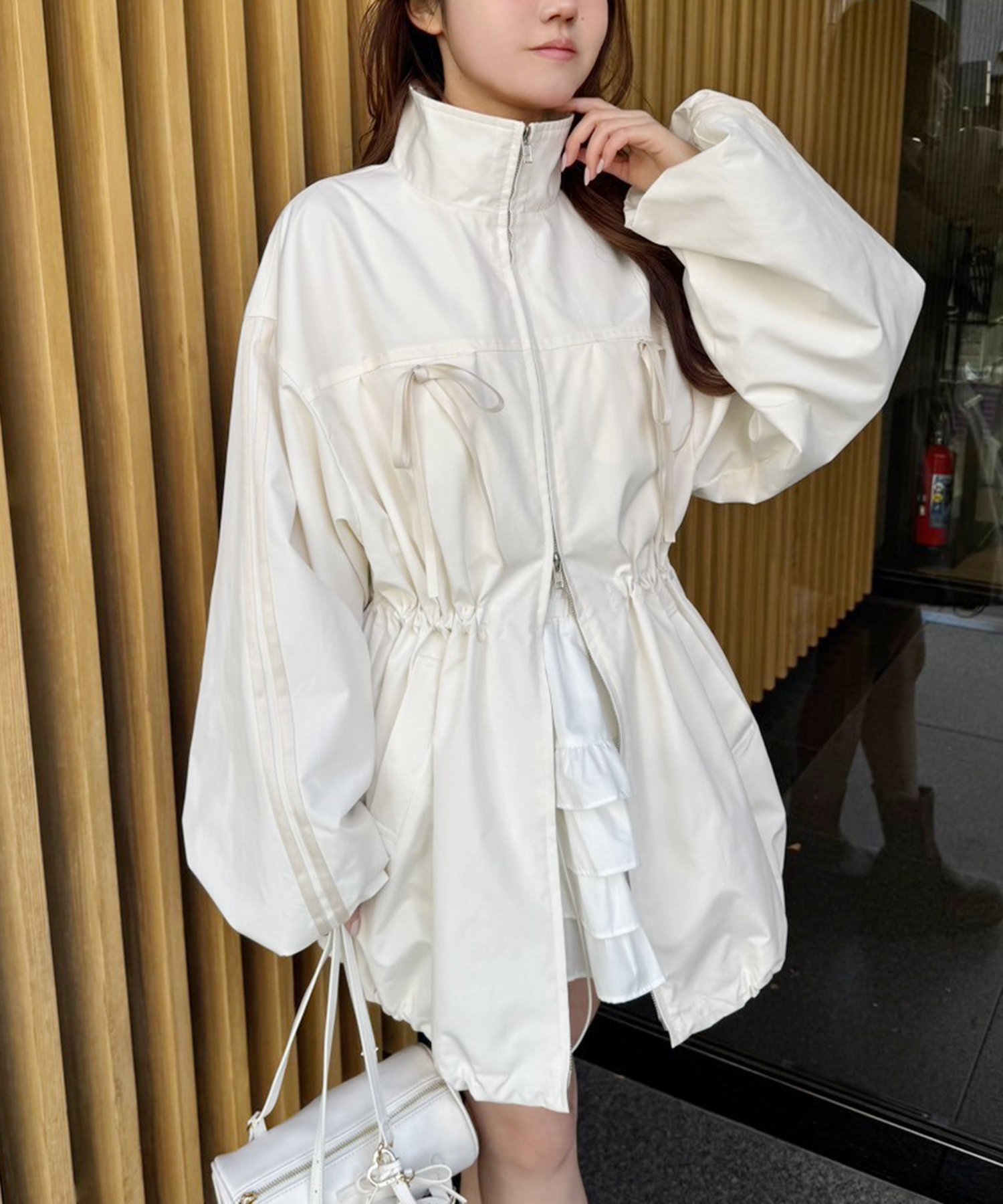 【ナイスクラップ/NICE CLAUP】のサイドラインリボンブルゾン インテリア・キッズ・メンズ・レディースファッション・服の通販 founy(ファニー) 　ファッション　Fashion　レディースファッション　WOMEN　アウター　Coat Outerwear　ブルゾン　Blouson/Jackets　2025年　2025　2025春夏・S/S　Ss,Spring/Summer,2025　おすすめ　Recommend　スウェット　Sweat　デニム　Denim　ブルゾン　Blouson　ボトム　Bottom　ミドル　Middle　リボン　Ribbon　オフホワイト|ID: prp329100004430067 ipo3291000000031721761