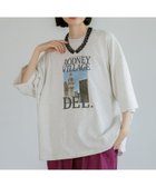 【ニコアンド/niko and】のバック布帛CITYフォトTシャツ オートミール51|ID: prp329100004432555 ipo3291000000031957050