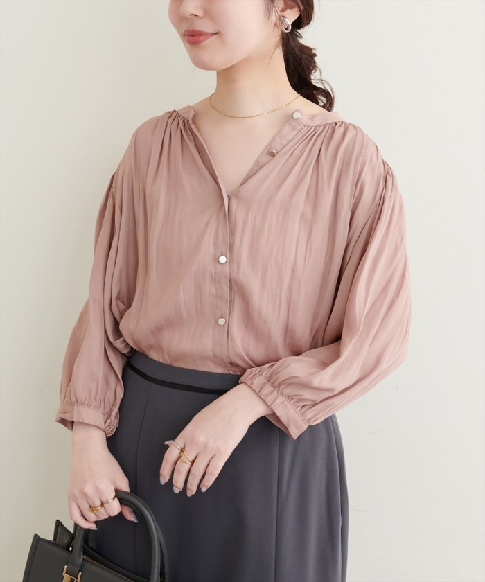 【ナチュラルクチュール/natural couture】のとろみサテン7分袖ブラウス インテリア・キッズ・メンズ・レディースファッション・服の通販 founy(ファニー) https://founy.com/ ファッション Fashion レディースファッション WOMEN トップス・カットソー Tops/Tshirt シャツ/ブラウス Shirts/Blouses 2025年 2025 2025春夏・S/S Ss,Spring/Summer,2025 とろみ Thickness エレガント 上品 Elegant カフス Cuffs カーディガン Cardigan ギャザー Gather サテン Satin ジャケット Jacket デニム Denim フレア Flare マーメイド Mermaid ロング Long |ID: prp329100004433015 ipo3291000000031150038