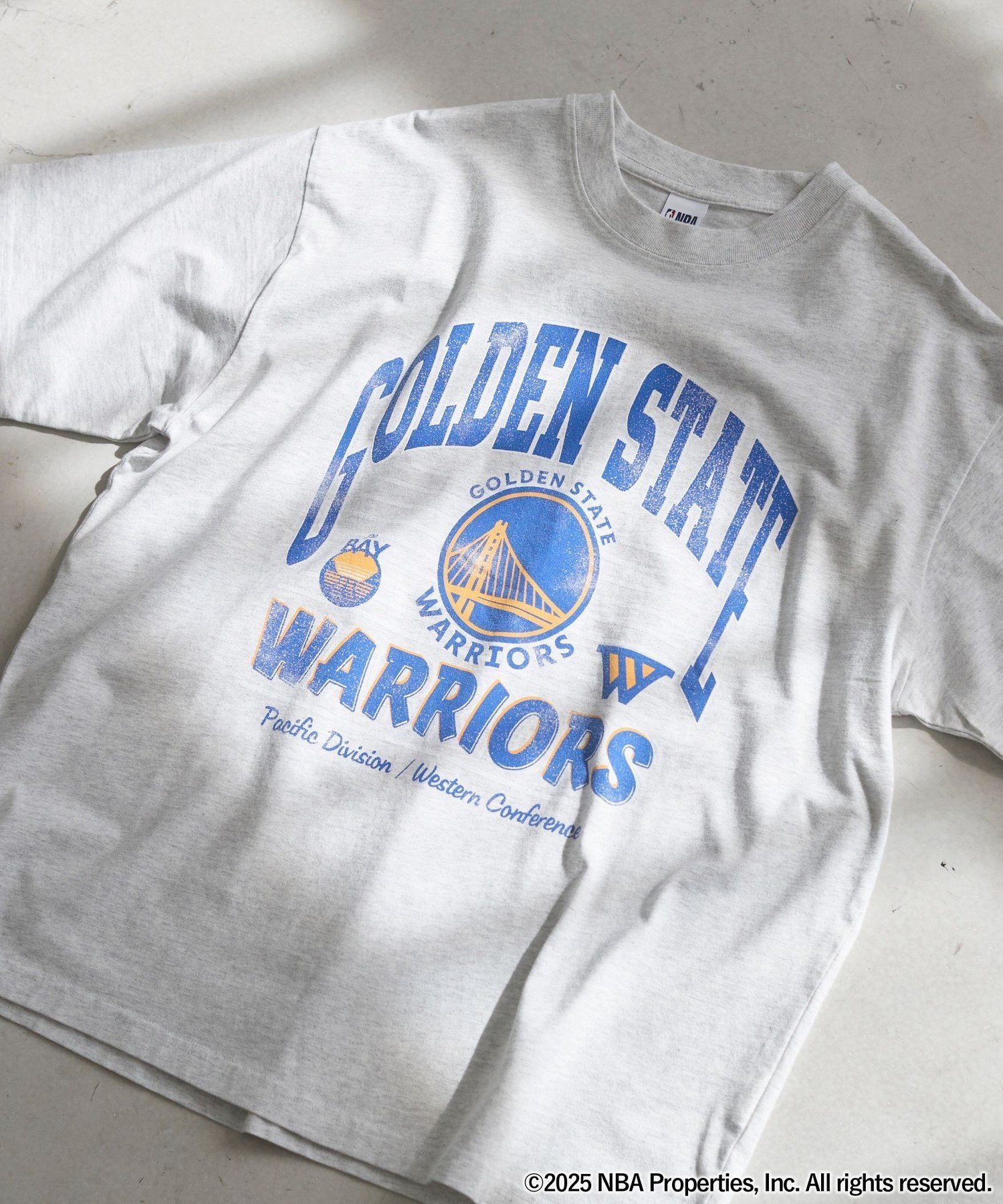【コーエン/COEN】のNBA別注ヴィンテージライクプリントTシャツ インテリア・キッズ・メンズ・レディースファッション・服の通販 founy(ファニー) 　ファッション　Fashion　レディースファッション　WOMEN　トップス・カットソー　Tops/Tshirt　シャツ/ブラウス　Shirts/Blouses　ロング / Tシャツ　T-Shirts　ウォッシュ　Wash　ヴィンテージ　Vintage　カーゴパンツ　Cargo Pants　グラフィック　Graphic　ショーツ　Shorts　デニム　Denim　トレンド　Trend　ニューヨーク　New York　人気　Popularity　パープル　Purple　別注　Special Order　おすすめ　Recommend　MD.GRAY|ID: prp329100004438902 ipo3291000000031957284