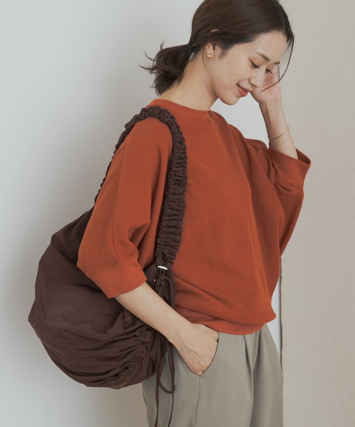 【アーバンリサーチ ドアーズ/URBAN RESEARCH DOORS】のタックフライスワイドTシャツ インテリア・キッズ・メンズ・レディースファッション・服の通販 founy(ファニー) https://founy.com/ ファッション Fashion レディースファッション Fashion for Women トップス・カットソー Cut & Sew Tops シャツ・ブラウス・オフィスカジュアル Elegant Blouses & Button-Ups ロングTシャツ・Tシャツ Longline T-Shirts & Tees 2025年 2025 2025春夏・S/S Spring/Summer 2025 SS25 ギャザー Gathered, Ruffled ワイド Wide, Wide Fit 夏 Summer S/S・春夏 SS, Spring/Summer, Warm Season |ID: prp329100004439036 ipo3291000000033559693