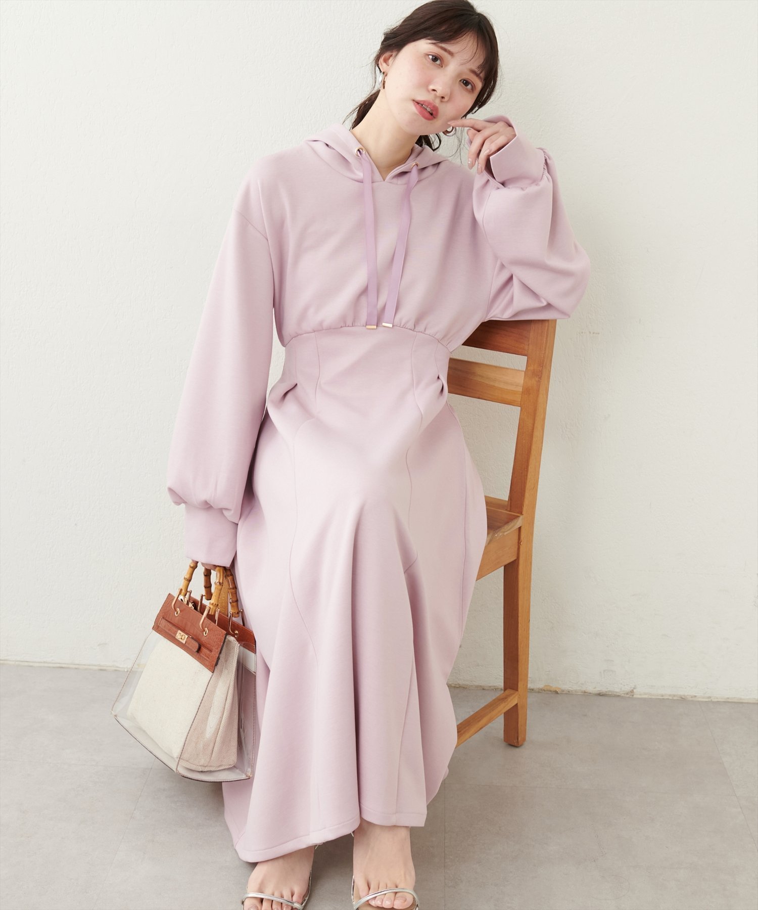 【ナチュラルクチュール/natural couture】の【WEB限定】ハイウエストダンボールフード付きワンピース インテリア・キッズ・メンズ・レディースファッション・服の通販 founy(ファニー) 　ファッション　Fashion　レディースファッション　WOMEN　ワンピース　Dress　2025年　2025　2025春夏・S/S　Ss,Spring/Summer,2025　エレガント 上品　Elegant　シューズ　Shoes　ショート　Short　チェーン　Chain　バランス　Balance　バレエ　Ballet　ミュール　Mule　切替　Switching　春　Spring　ピンク系その他|ID: prp329100004448701 ipo3291000000031963975