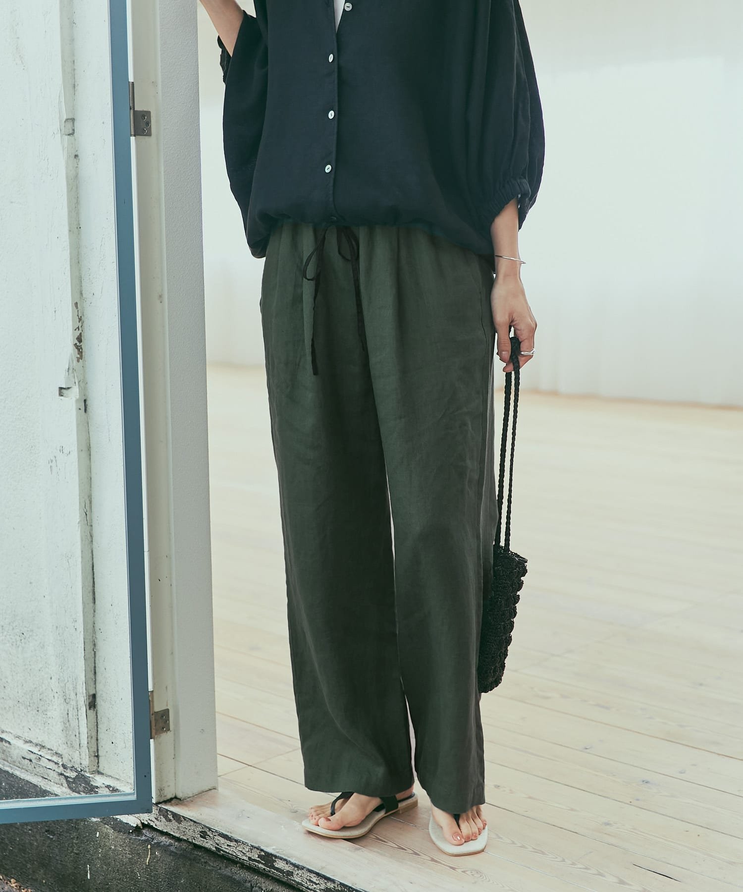 【アーバンリサーチ ドアーズ/URBAN RESEARCH DOORS】のリネンイージーパンツ インテリア・キッズ・メンズ・レディースファッション・服の通販 founy(ファニー) 　ファッション　Fashion　レディースファッション　WOMEN　パンツ　Pants　2025年　2025　2025春夏・S/S　Ss,Spring/Summer,2025　サンダル　Sandals　ジャケット　Jacket　ストレート　Straight　ノースリーブ　No Sleeve　フェミニン　Feminine　フラット　Flat　リネン　Linen　ワイド　Wide　エレガント 上品　Elegant　夏　Summer　S/S・春夏　Ss・Spring/Summer　GREEN|ID: prp329100004449810 ipo3291000000032403772