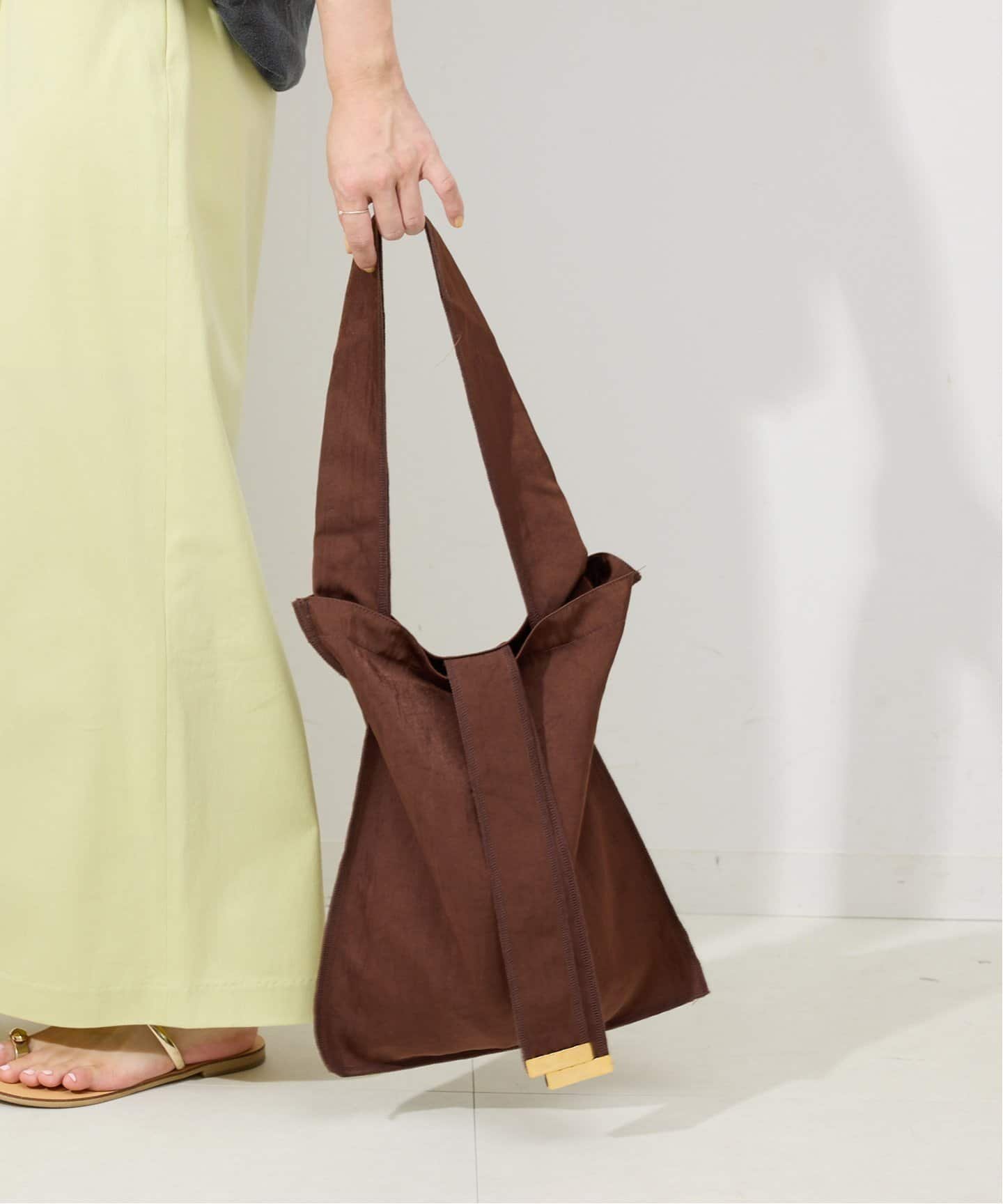 【スローブ イエナ/SLOBE IENA】の《WEB限定/追加 》ITTI/イッチ SLOBE別注 TOTE M インテリア・キッズ・メンズ・レディースファッション・服の通販 founy(ファニー) 　ファッション　Fashion　レディースファッション　WOMEN　バッグ　Bag　別注　Special Order　ブラウン|ID: prp329100004451128 ipo3291000000031854565