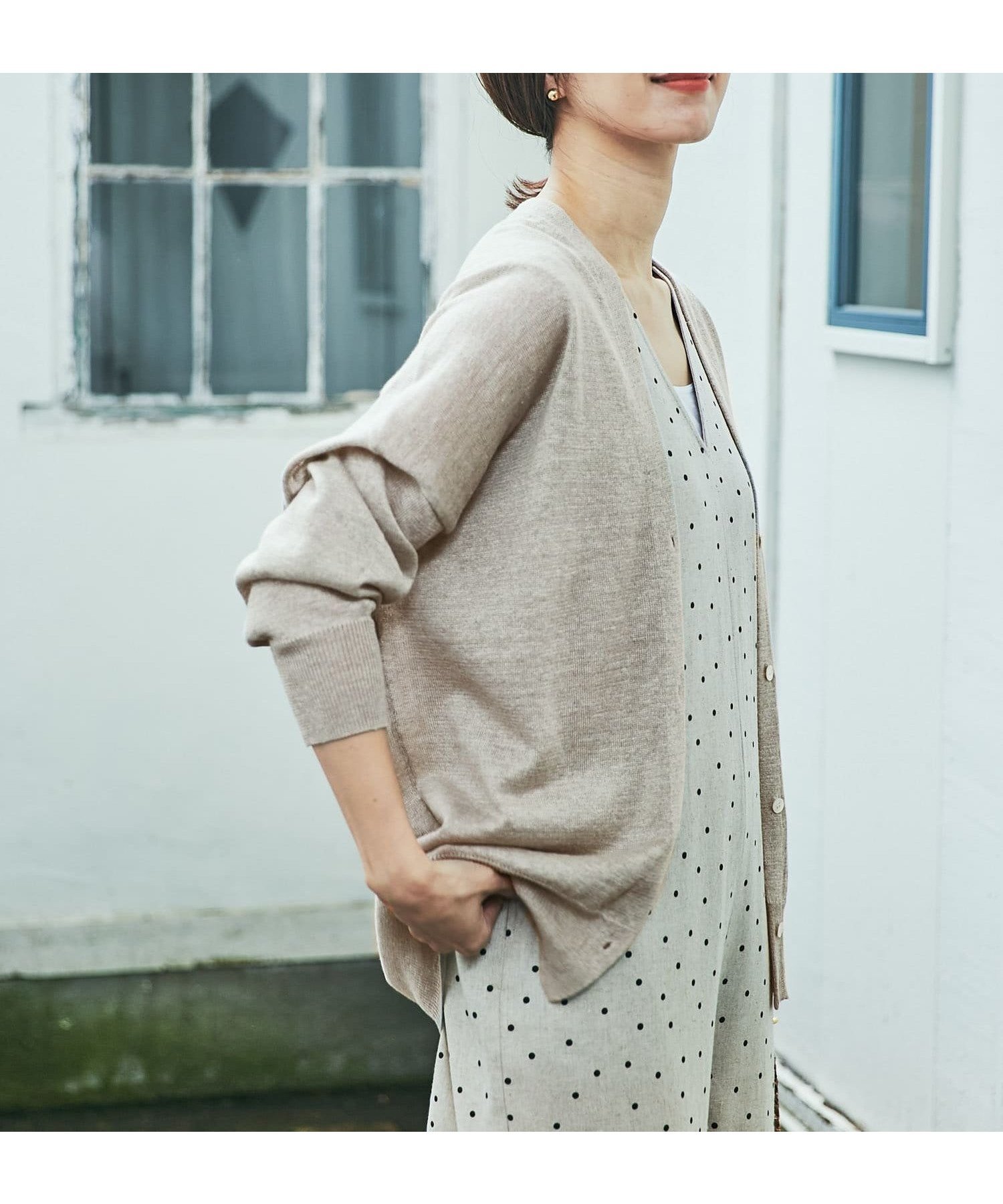 【アーバンリサーチ ドアーズ/URBAN RESEARCH DOORS】のリネンVネックカーディガン インテリア・キッズ・メンズ・レディースファッション・服の通販 founy(ファニー) 　ファッション　Fashion　レディースファッション　WOMEN　トップス・カットソー　Tops/Tshirt　カーディガン　Cardigans　Vネック　V-Neck　カーディガン　Cardigan　シンプル　Simple　ドレープ　Drape　ミドル　Middle　リネン　Linen　リラックス　Relax　エレガント 上品　Elegant　夏　Summer　春　Spring　L/BEIGE|ID: prp329100004453538 ipo3291000000032200820