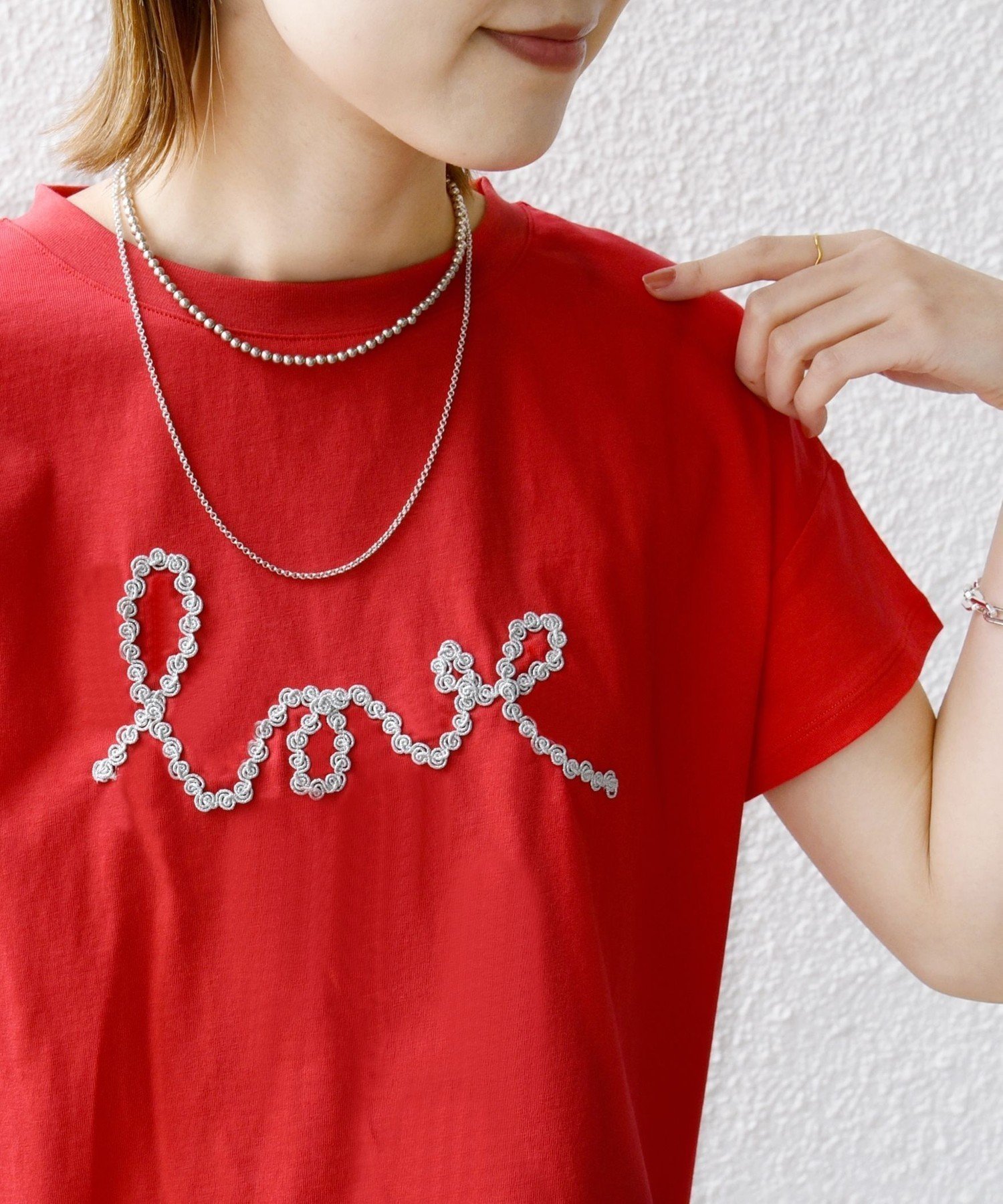 【シップス フォー ウィメン/SHIPS】の【WEB限定】ファンシー コード 刺繍 ロゴ TEE インテリア・キッズ・メンズ・レディースファッション・服の通販 founy(ファニー) 　ファッション　Fashion　レディースファッション　WOMEN　2025年　2025　2025春夏・S/S　Ss,Spring/Summer,2025　なめらか　Smooth　インナー　Inner　カーディガン　Cardigan　ジャケット　Jacket　スリット　Slit　ボトム　Bottom　メタリック　Metallic　レッド|ID: prp329100004453977 ipo3291000000031997591