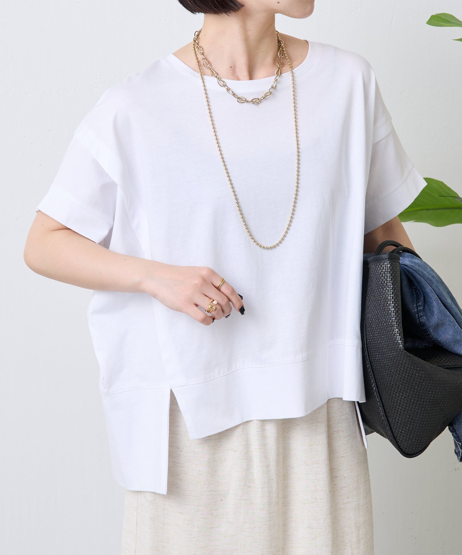 【その他のブランド/Other】の【新色登場】【サラサラ素材で涼しく着れる】ビッグ変形Tシャツ インテリア・キッズ・メンズ・レディースファッション・服の通販 founy(ファニー) 　ファッション　Fashion　レディースファッション　WOMEN　トップス・カットソー　Tops/Tshirt　シャツ/ブラウス　Shirts/Blouses　ロング / Tシャツ　T-Shirts　イエロー　Yellow　キャミソール　Camisole　コンシャス　Conscious　スクエア　Square　スリット　Slit　タンク　Tank　ビッグ　Big　ベーシック　Basic　ボトム　Bottom　おすすめ　Recommend　夏　Summer　オフホワイト|ID: prp329100004454134 ipo3291000000032129773