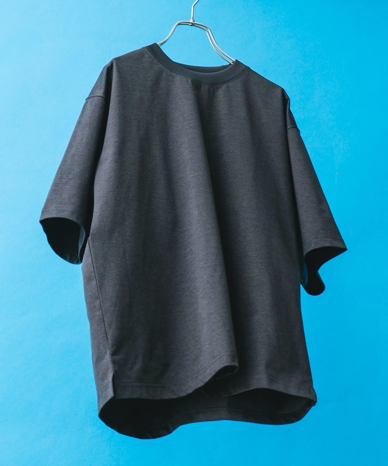 【アーバンリサーチ ドアーズ/URBAN RESEARCH DOORS / MEN】の『Sサイズ/WEB限定』『吸水速乾/接触冷感/イージーケア』クイックドライ ショートスリーブTシャツ インテリア・キッズ・メンズ・レディースファッション・服の通販 founy(ファニー) 　ファッション　Fashion　メンズファッション　Men's Style Online　インナー　Inner　カーディガン　Cardigan　吸水　Water Absorption　ショルダー　Shoulder　ショート　Short　スリーブ　Sleeve　ドロップ　Drop　リラックス　Relax　S/S・春夏　Ss・Spring/Summer　おすすめ　Recommend　夏　Summer　2025年　2025　2025春夏・S/S　Ss,Spring/Summer,2025　CHARCOAL|ID: prp329100004458357 ipo3291000000032534545