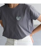 【リベリー/Riberry】のハートロゴラメ刺繍コンパクトTシャツ/綿100% チャコールグレー×ライトブルー|ID: prp329100004466114 ipo3291000000031625730