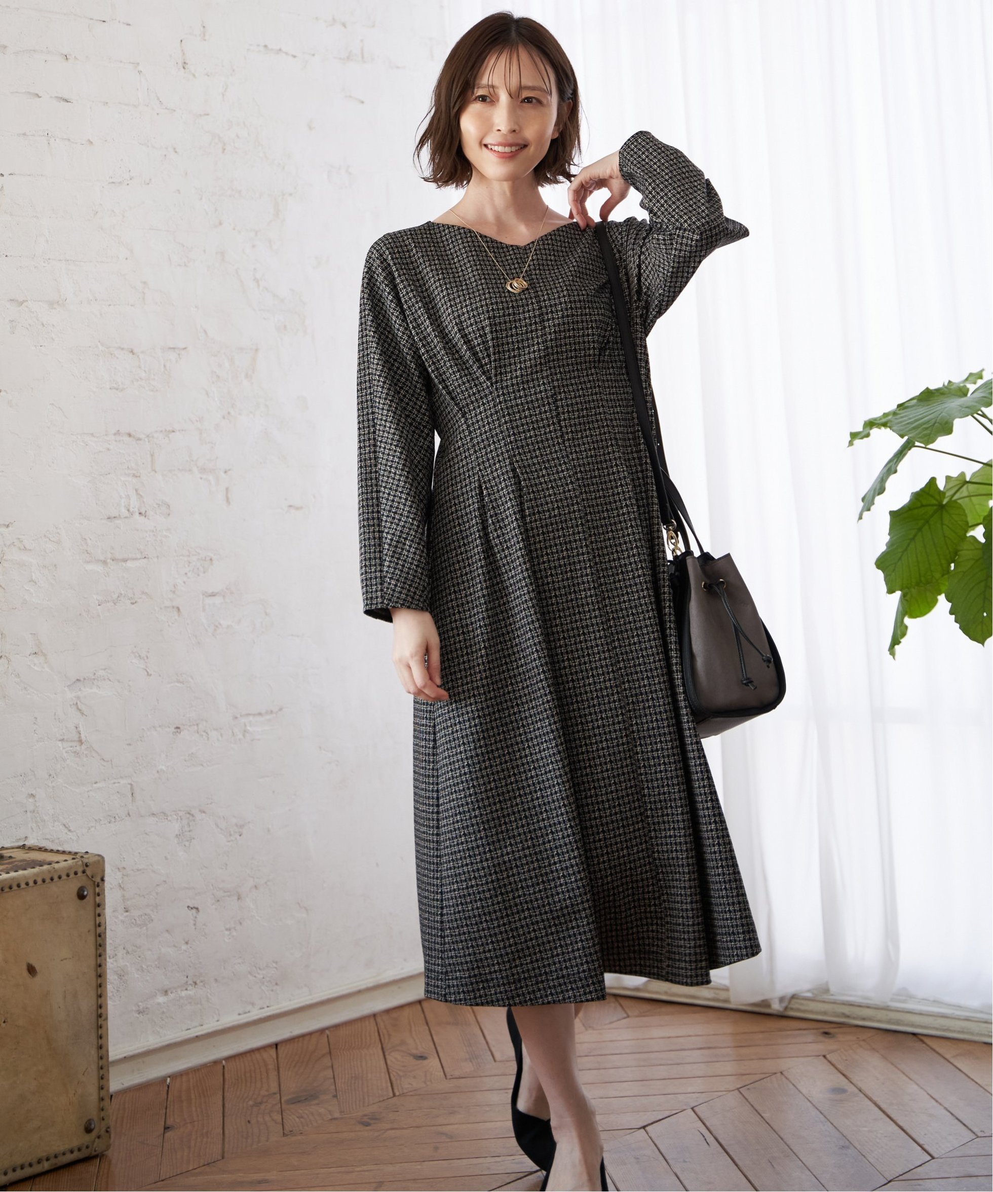 【イッカ/ikka】のカットジャガードワンピース インテリア・キッズ・メンズ・レディースファッション・服の通販 founy(ファニー) 　ファッション　Fashion　レディースファッション　WOMEN　ワンピース　Dress　おすすめ　Recommend　カットジャガード　Cut Jacquard　ジャケット　Jacket　トレンド　Trend　バランス　Balance　フレア　Flare　ミドル　Middle　ソノタA|ID: prp329100004466846 ipo3291000000032248732