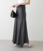 【センスオブプレイス/SENSE OF PLACE by URBAN RESEARCH】の『一部WEB限定カラー』ナローサテンスカート CHARCOAL|ID: prp329100004467675 ipo3291000000031954011