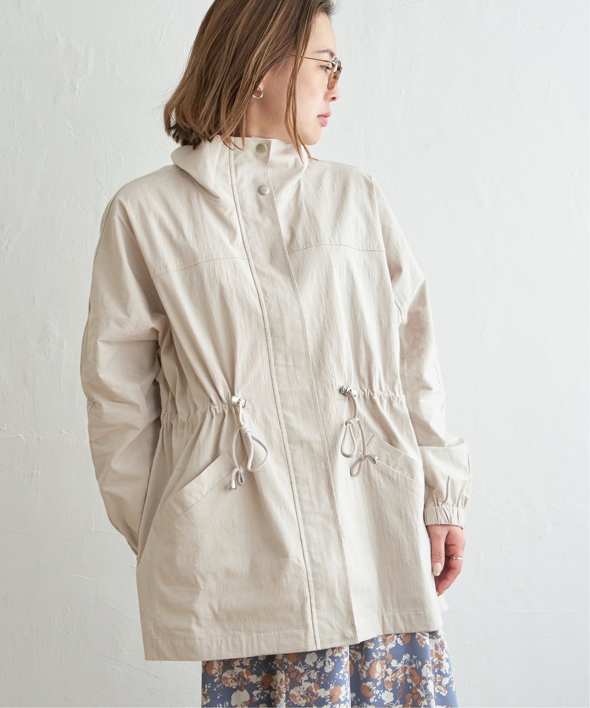 【エルビーシー/LBC】のスタンドネックミドルブルゾン インテリア・キッズ・メンズ・レディースファッション・服の通販 founy(ファニー) 　ファッション　Fashion　レディースファッション　Fashion for Women　アウター　Coat / Outerwear Collection　ブルゾンジャケット・スポーティアウター　Blouson Jackets　スタンド　Stand Collar, Upright Stand　スピンドル　Spindle, Drawcord　トレンド　Trend, Trending Now　ドローコード　Drawcord, Drawstring Cord　ハイネック　High Neck, Mock Neck　パーカー　Hoodie, Parka　ブルゾン　Blouson, Bomber Jacket　ミドル　Middle Length, Mid Height　定番　Standard, Basic Item　春　Spring　ライトグレイ|ID: prp329100004468270 ipo3291000000032442122