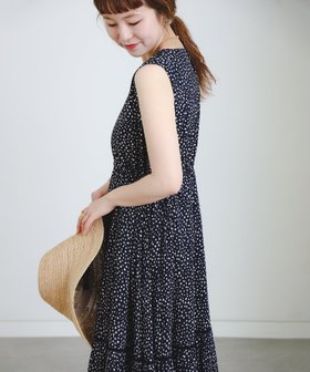 【ビーミングライフストアバイビームス/B:MING LIFE STORE by BEAMS】のティアード ノースリーブ マキシ ワンピース(S~M) 25SS おでかけ ウォッシャブル 旅行 きれいめ 人気、トレンドファッション・服の通販 founy(ファニー) ファッション Fashion レディースファッション WOMEN ワンピース Dress 2025年 2025 2025春夏・S/S Ss,Spring/Summer,2025 おすすめ Recommend ウォッシャブル Washable ティアード Tiered ノースリーブ No Sleeve マキシ Maxi 今季 This Season 定番 Standard 旅行 Travel |ID:prp329100004470288