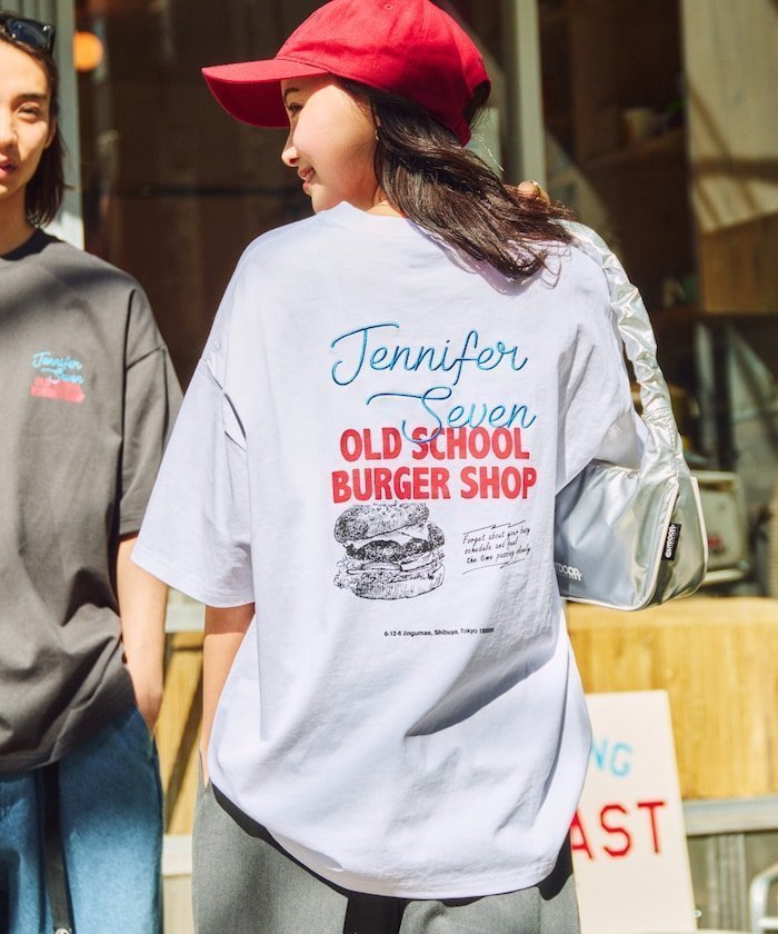 【フリークスストア/FREAK'S STORE】のJENNIFER SEVEN×FREAK S STORE 別注 ビッグシルエット バックプリント クルーネックTシャツ 【限定展開】 25SS インテリア・キッズ・メンズ・レディースファッション・服の通販 founy(ファニー) https://founy.com/ ファッション Fashion レディースファッション WOMEN トップス・カットソー Tops/Tshirt シャツ/ブラウス Shirts/Blouses ロング / Tシャツ T-Shirts バッグ Bag カーゴパンツ Cargo Pants グラフィック Graphic コラボ Collaboration シンプル Simple デニム Denim トレンド Trend 定番 Standard ビッグ Big プリント Print ボトム Bottom 別注 Special Order ワンポイント One Point S/S・春夏 Ss・Spring/Summer おすすめ Recommend 夏 Summer 2025年 2025 2025春夏・S/S Ss,Spring/Summer,2025 |ID: prp329100004470566 ipo3291000000032373868