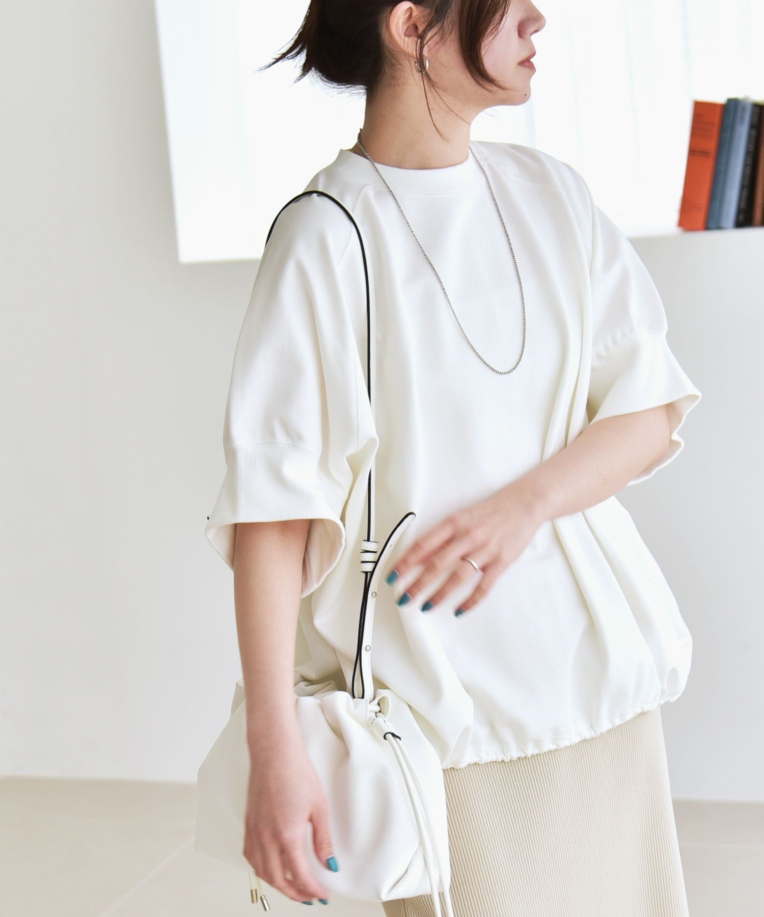 【シップス フォー ウィメン/SHIPS】のquaranciel 洗濯機可能 ライト ポンチ ハーフスリーブ ドロスト ルーズ TEE インテリア・キッズ・メンズ・レディースファッション・服の通販 founy(ファニー) 　ファッション　Fashion　レディースファッション　Fashion for Women　アクセサリー　Fashion Accessories　洗える　Machine Washable　カットソー　Cut and Sewn Top　スウェット / スエット　Sweatshirt, Sweatwear　スリーブ　Sleeve, Long Sleeve / Short Sleeve　デニム　Denim, Jeans Material　人気　Popular, Best Seller　ハーフ　Half, Half-Length　ルーズ　Loose, Oversized　おすすめ　Recommended / Our Picks　夏　Summer　エレガント 上品　Elegant　2025年　2025　2025春夏・S/S　Spring/Summer 2025 SS25　オフホワイト|ID: prp329100004471649 ipo3291000000034716913