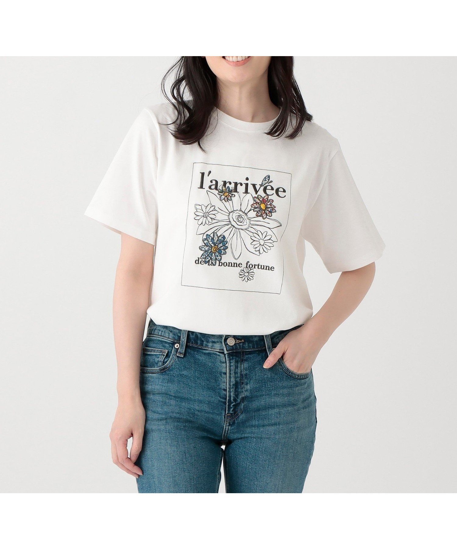 【アフタヌーンティー リビング/Afternoon Tea LIVING】のパッチワークフラワーTシャツ/リバティプリント 人気、トレンドファッション・服の通販 founy(ファニー) 　ファッション　Fashion　レディースファッション　WOMEN　トップス・カットソー　Tops/Tshirt　シャツ/ブラウス　Shirts/Blouses　ロング / Tシャツ　T-Shirts　カーディガン　Cardigan　パッチワーク　Patchwork　フラワー　Flower　フロント　Front　ベーシック　Basic　モチーフ　Motif　 other-1|ID: prp329100004472089 ipo3291000000031444603