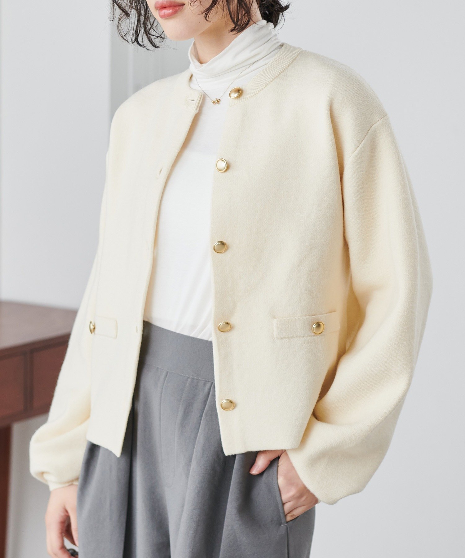 【ラナン/Ranan】のMTゴールド調ボタンニットカーデ インテリア・キッズ・メンズ・レディースファッション・服の通販 founy(ファニー) 　ファッション　Fashion　レディースファッション　WOMEN　トップス・カットソー　Tops/Tshirt　ニット　Knit Tops　洗える　Washable　カーディガン　Cardigan　コンパクト　Compact　シンプル　Simple　ジャケット　Jacket　スラックス　Slacks　デニム　Denim　なめらか　Smooth　ボトム　Bottom　ポケット　Pocket　リブニット　Rib Knit　おすすめ　Recommend　エレガント 上品　Elegant　ビジネス 仕事 通勤　Business　アイボリー|ID: prp329100004473002 ipo3291000000031675919