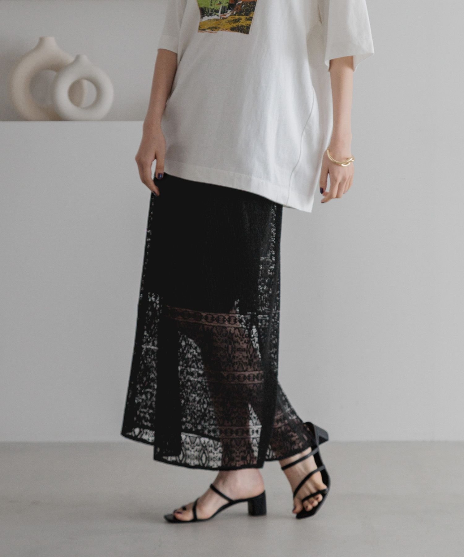 【ローリーズファーム/LOWRYS FARM】のカットレースタイトスカート インテリア・キッズ・メンズ・レディースファッション・服の通販 founy(ファニー) 　ファッション　Fashion　レディースファッション　Fashion for Women　スカート　Skirts　おすすめ　Recommended / Our Picks　サンダル　Sandals, Summer Shoes　シアー　Sheer, See-Through　スニーカー　Sneakers, Trainers　タイトスカート　Pencil Skirt, Tight Skirt　バランス　Balance, Style Balance　プリーツ　Pleats, Pleated　リラックス　Relax, Relaxed Fit　レース　Lace, Lace Fabric　夏　Summer　春　Spring　S/S・春夏　SS, Spring/Summer, Warm Season　ブラック09|ID: prp329100004473125 ipo3291000000032690083