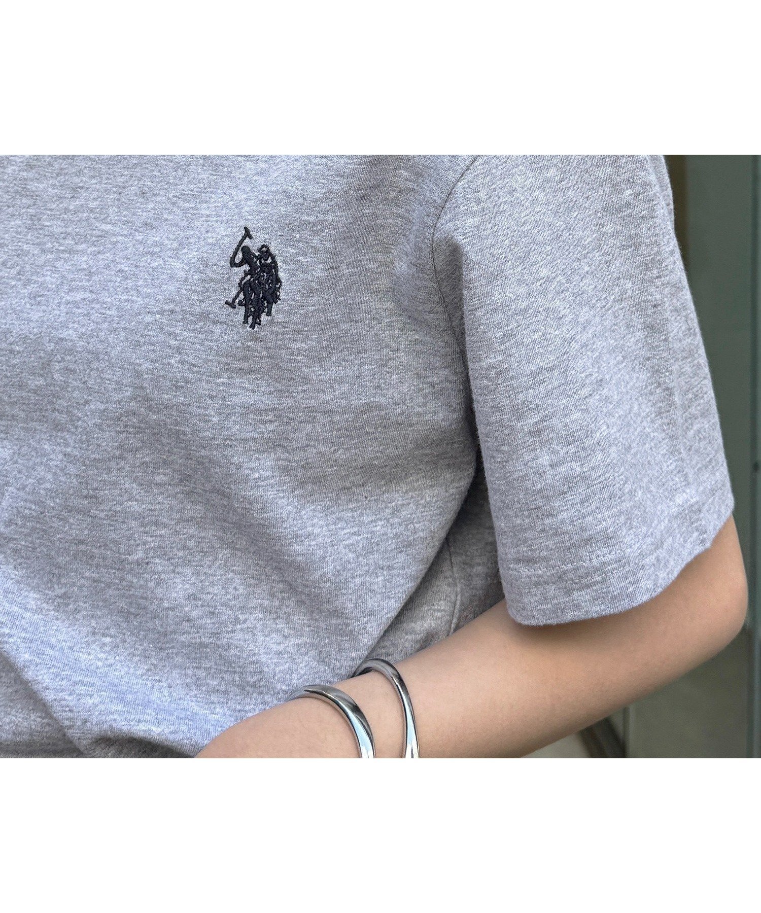【セットアップセブン/SETUP7】のU.S. POLO ASSN./【別注】ワンポイントポニー刺繍Tシャツ ユニセックス ポロ 25SS インテリア・キッズ・メンズ・レディースファッション・服の通販 founy(ファニー) 　ファッション　Fashion　レディースファッション　Fashion for Women　トップス・カットソー　Cut & Sew Tops　シャツ・ブラウス・オフィスカジュアル　Elegant Blouses & Button-Ups　ロングTシャツ・Tシャツ　Longline T-Shirts & Tees　厚底　Platform Shoes　カーゴパンツ　Cargo Pants, Utility Pants　スニーカー　Sneakers, Trainers　スポーツ　Sports, Activewear　ダウン　Down, Puffer　デニム　Denim, Jeans Material　トレンド　Trend, Trending Now　定番　Standard, Basic Item　人気　Popular, Best Seller　ベーシック　Basic, Essential　別注　Limited Edition, Custom Order　半袖　Short Sleeve, Half Sleeve　ムートン　Shearling, Mouton　ワイド　Wide, Wide Fit　ワンポイント　One Point, Statement Accent　再入荷　Restock / Back in Stock　夏　Summer　2025年　2025　2025春夏・S/S　Spring/Summer 2025 SS25　GRY|ID: prp329100004474114 ipo3291000000033553449