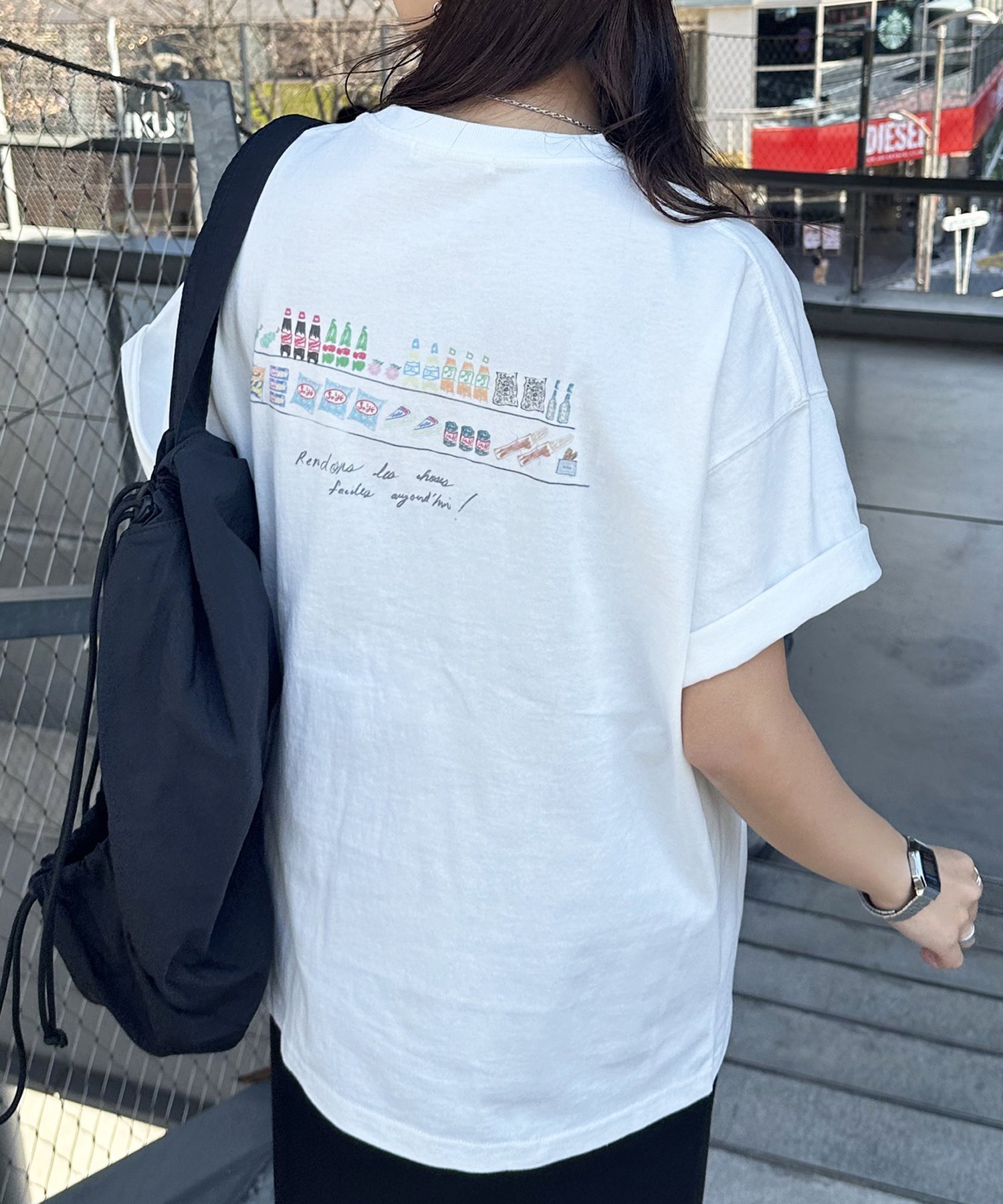 【ディスコート/Discoat】の【ユニセックス】グローサリーバックプリントTシャツ インテリア・キッズ・メンズ・レディースファッション・服の通販 founy(ファニー) 　ファッション　Fashion　レディースファッション　WOMEN　トップス・カットソー　Tops/Tshirt　シャツ/ブラウス　Shirts/Blouses　ロング / Tシャツ　T-Shirts　バッグ　Bag　イラスト　Illustration　フロント　Front　プリント　Print　リラックス　Relax　ホワイトその他1|ID: prp329100004476815 ipo3291000000031998068