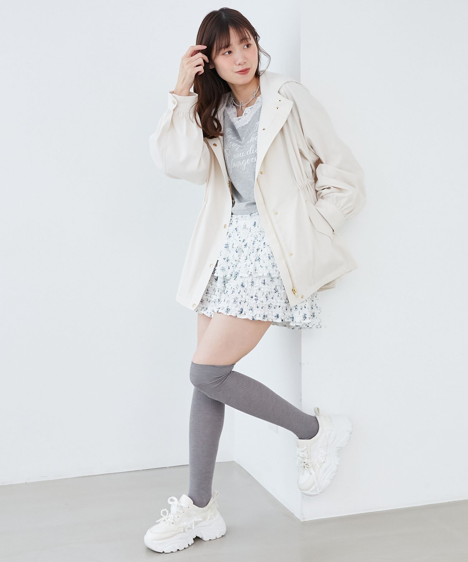 【マジェスティック レゴン/MAJESTIC LEGON】のウエストきゅっとミディブルゾン 人気、トレンドファッション・服の通販 founy(ファニー) 　ファッション　Fashion　レディースファッション　WOMEN　アウター　Coat Outerwear　ブルゾン　Blouson/Jackets　シアー　Sheer　ダウン　Down　チュール　Tulle　フェミニン　Feminine　ブルゾン　Blouson　ボトム　Bottom　再入荷　Restock/Back In Stock/Re Arrival　 other-1|ID: prp329100004476966 ipo3291000000031560492