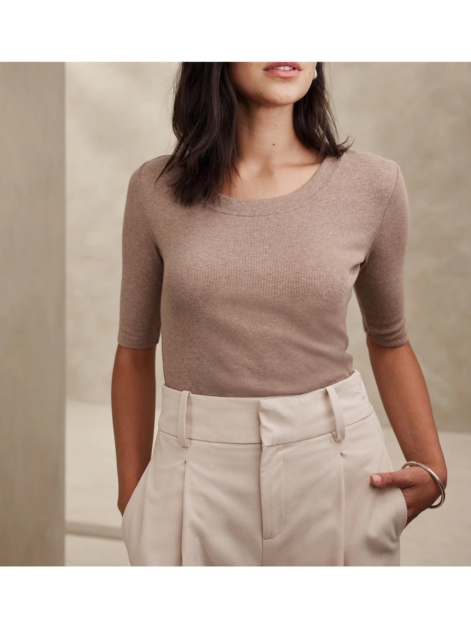 【バナナリパブリック ファクトリーストア/BANANA REPUBLIC FACTORY STORE】のBANANA REPUBLIC FACTORY STORE リブTシャツ インテリア・キッズ・メンズ・レディースファッション・服の通販 founy(ファニー) 　ファッション　Fashion　レディースファッション　WOMEN　トップス・カットソー　Tops/Tshirt　シャツ/ブラウス　Shirts/Blouses　ロング / Tシャツ　T-Shirts　インナー　Inner　ジャケット　Jacket　デコルテ　Decolletage　ベーシック　Basic　CAMEL_HEATHER|ID: prp329100004477001 ipo3291000000031957499