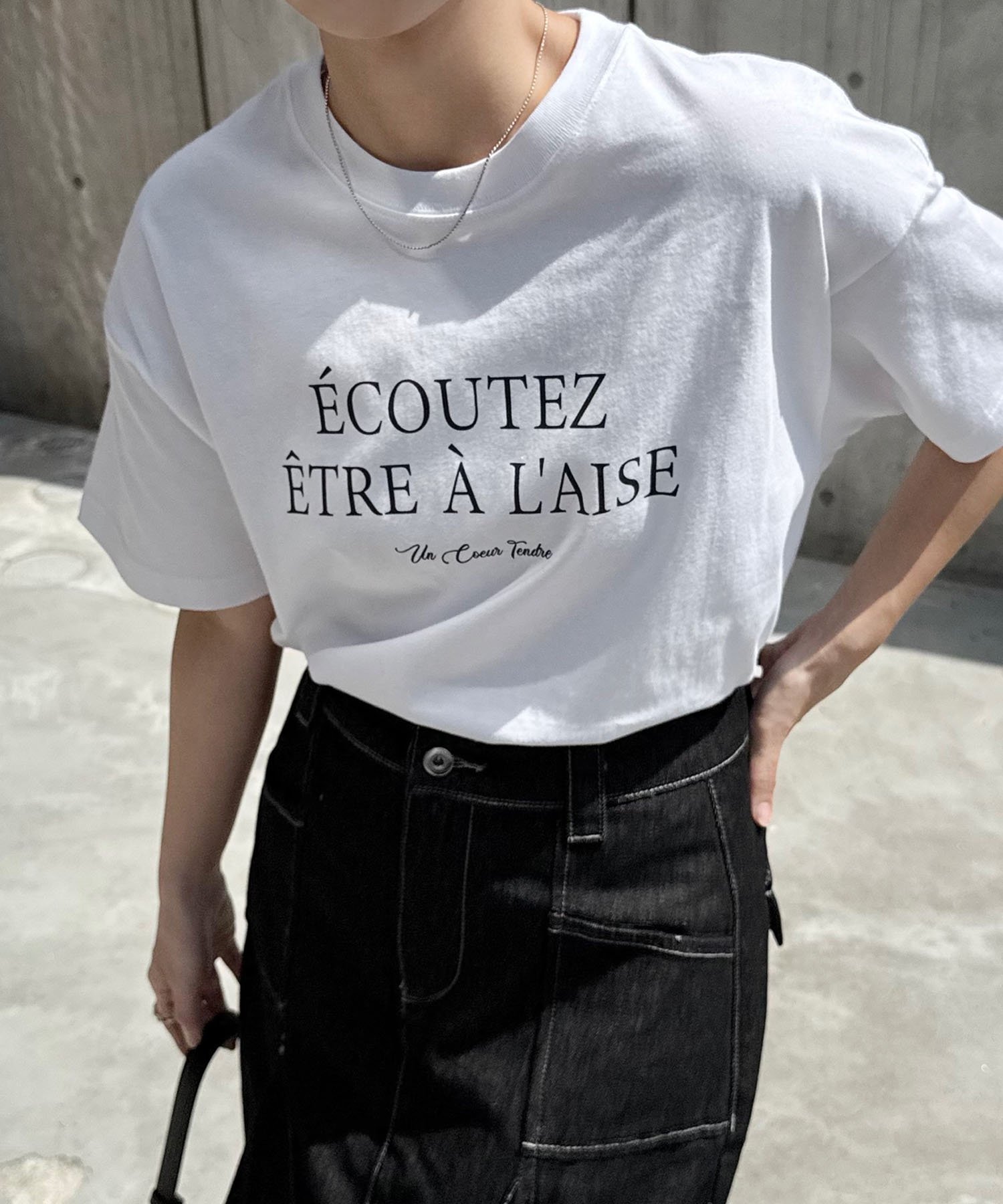 【その他のブランド/Other】のフレンチ ロゴプリント 半袖 Tシャツ インテリア・キッズ・メンズ・レディースファッション・服の通販 founy(ファニー) 　ファッション　Fashion　レディースファッション　WOMEN　トップス・カットソー　Tops/Tshirt　シャツ/ブラウス　Shirts/Blouses　ロング / Tシャツ　T-Shirts　おすすめ　Recommend　スリット　Slit　フレンチ　French　プリント　Print　ベーシック　Basic　人気　Popularity　半袖　Short Sleeve　オフホワイト×チャコールグレー|ID: prp329100004477015 ipo3291000000032383628
