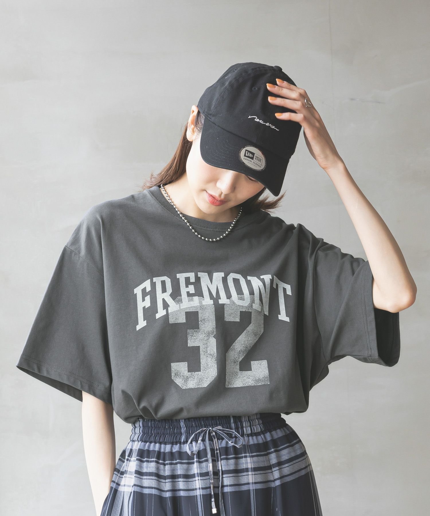 【グローバルワーク/GLOBAL WORK】のヘビロッTEEワイドプリント半袖/289396 インテリア・キッズ・メンズ・レディースファッション・服の通販 founy(ファニー) 　ファッション　Fashion　レディースファッション　WOMEN　トップス・カットソー　Tops/Tshirt　カーゴパンツ　Cargo Pants　スリット　Slit　デニム　Denim　ネックレス　Necklace　パール　Pearl　プリント　Print　ワイド　Wide　半袖　Short Sleeve　吸水　Water Absorption　スミクロナンバリング19|ID: prp329100004477183 ipo3291000000031750818