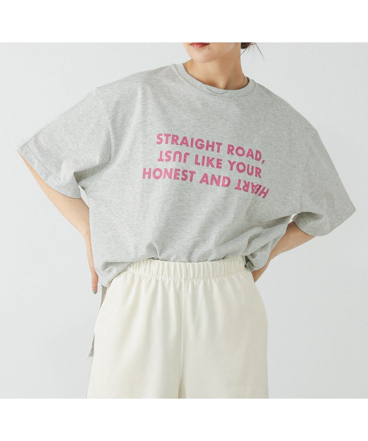 【グローバルワーク/GLOBAL WORK】のヘビロッTEEワイドプリント半袖/289396 インテリア・キッズ・メンズ・レディースファッション・服の通販 founy(ファニー) 　ファッション　Fashion　レディースファッション　WOMEN　トップス・カットソー　Tops/Tshirt　カーゴパンツ　Cargo Pants　スリット　Slit　デニム　Denim　ネックレス　Necklace　パール　Pearl　プリント　Print　ワイド　Wide　半袖　Short Sleeve　吸水　Water Absorption　杢グレーピンクロゴ12|ID: prp329100004477183 ipo3291000000031750824