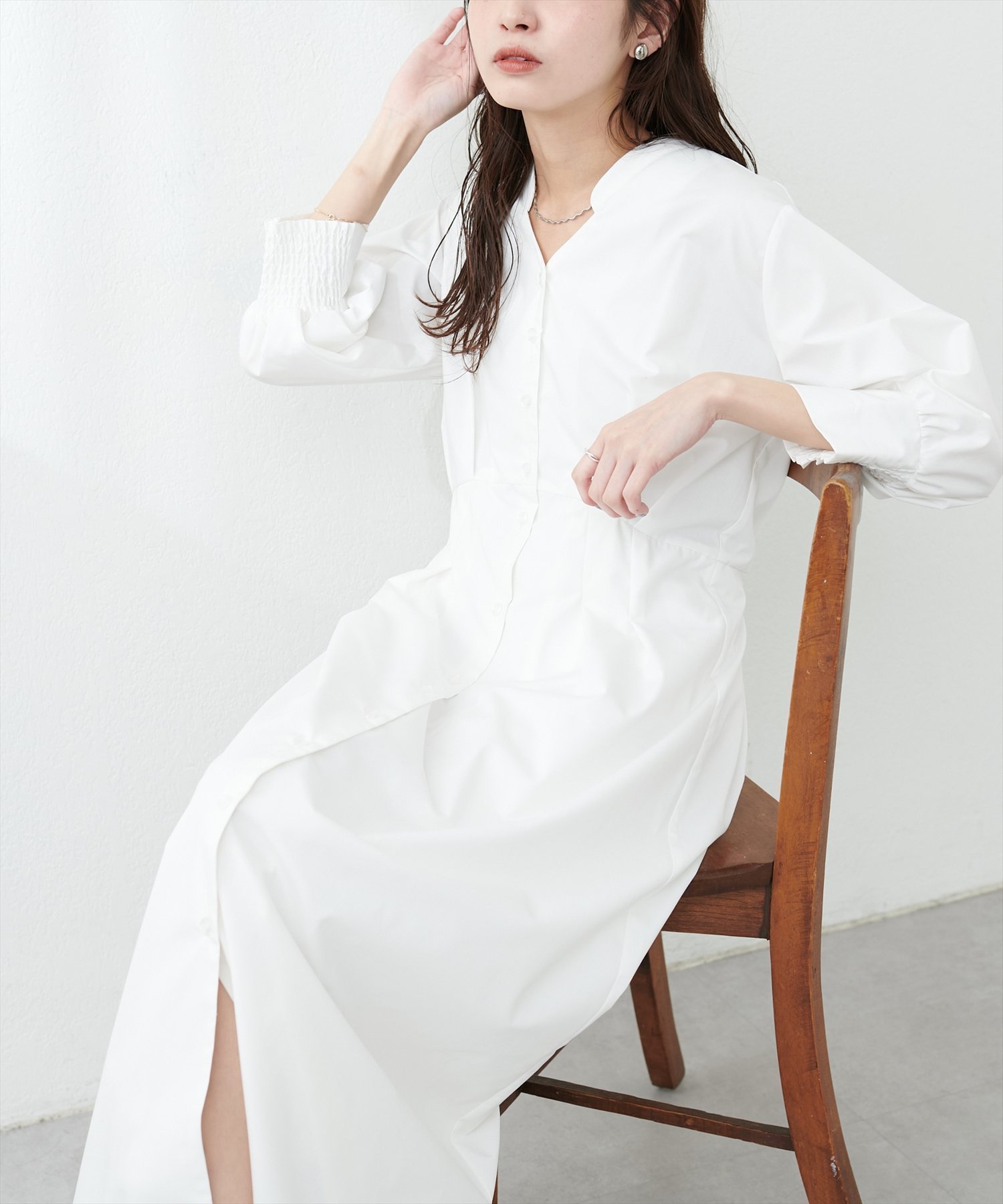 【ナチュラルクチュール/natural couture】のタックシャツワンピース インテリア・キッズ・メンズ・レディースファッション・服の通販 founy(ファニー) 　ファッション　Fashion　レディースファッション　WOMEN　ワンピース　Dress　シャツワンピース　Shirt Dresses　アクセサリー　Accessories　カーディガン　Cardigan　ギャザー　Gather　スキッパー　Skipper　スリーブ　Sleeve　ダウン　Down　デコルテ　Decolletage　デニム　Denim　ポケット　Pocket　ロング　Long　おすすめ　Recommend　エレガント 上品　Elegant　2025年　2025　2025春夏・S/S　Ss,Spring/Summer,2025　オフホワイト|ID: prp329100004477839 ipo3291000000031963387
