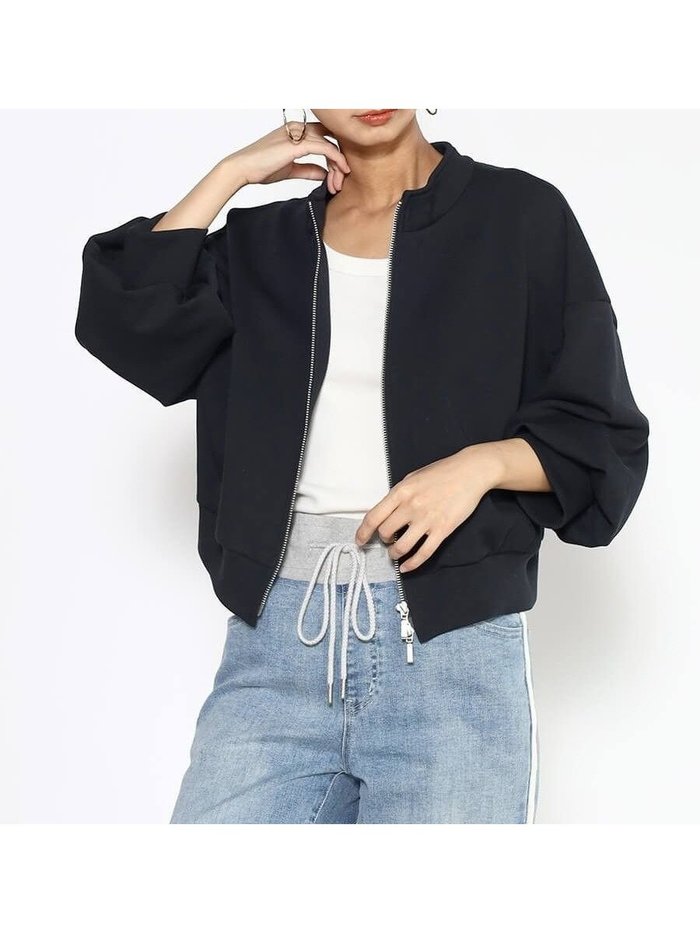 【ヴァン/Vin】のパフスリーブショートブルゾン インテリア・キッズ・メンズ・レディースファッション・服の通販 founy(ファニー) https://founy.com/ ファッション Fashion レディースファッション Fashion for Women アウター Coat / Outerwear Collection ブルゾンジャケット・スポーティアウター Blouson Jackets インナー Innerwear コンパクト Compact, Small Size ショート Short, Short Length ジップ Zip, Zipper スリーブ Sleeve, Long Sleeve / Short Sleeve バランス Balance, Style Balance ブルゾン Blouson, Bomber Jacket ボトム Bottoms, Lower Wear ワイド Wide, Wide Fit 羽織 Haori, Light Jacket |ID: prp329100004478115 ipo3291000000032449321