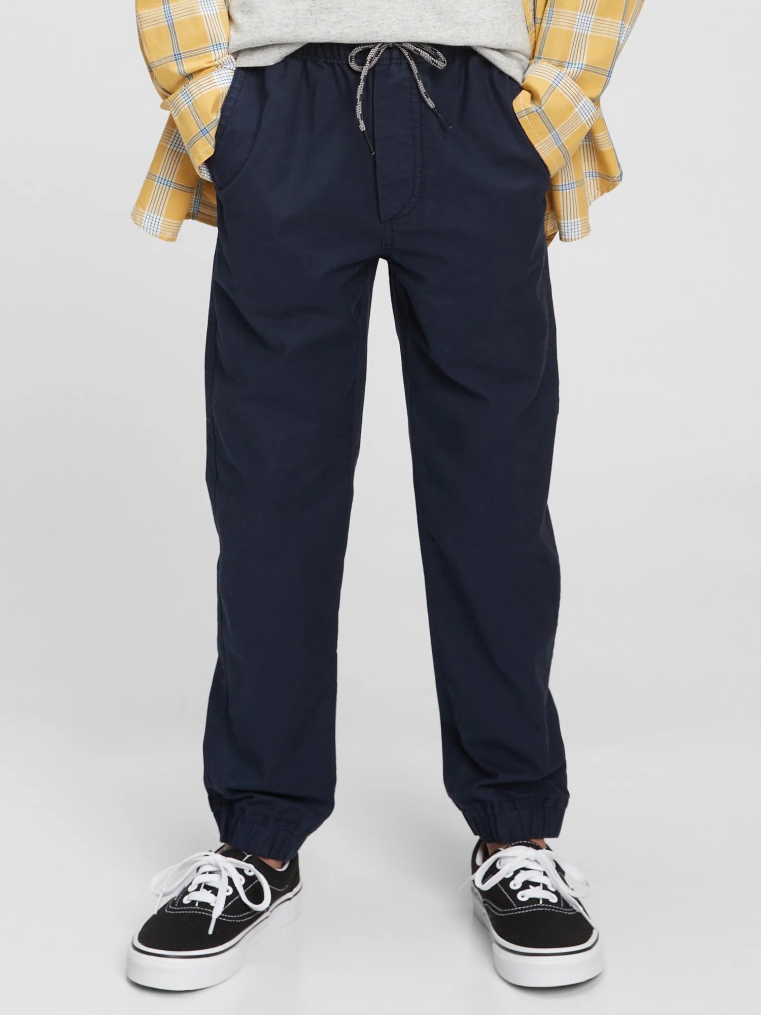 【ギャップ/GAP / KIDS】のウォッシュウェル エブリディ ジョガーパンツ (キッズ) インテリア・キッズ・メンズ・レディースファッション・服の通販 founy(ファニー) 　ファッション　Fashion　キッズファッション　KIDS　ボトムス　Bottoms/Kids　ウォッシュ　Wash　カモフラージュ　Camouflage　デニム　Denim　ドローコード　Draw Cord　フロント　Front　ベーシック　Basic　ポケット　Pocket　楽ちん　Easy　無地　Plain Color　TAPESTRY_NAVY|ID: prp329100004478707 ipo3291000000031814226