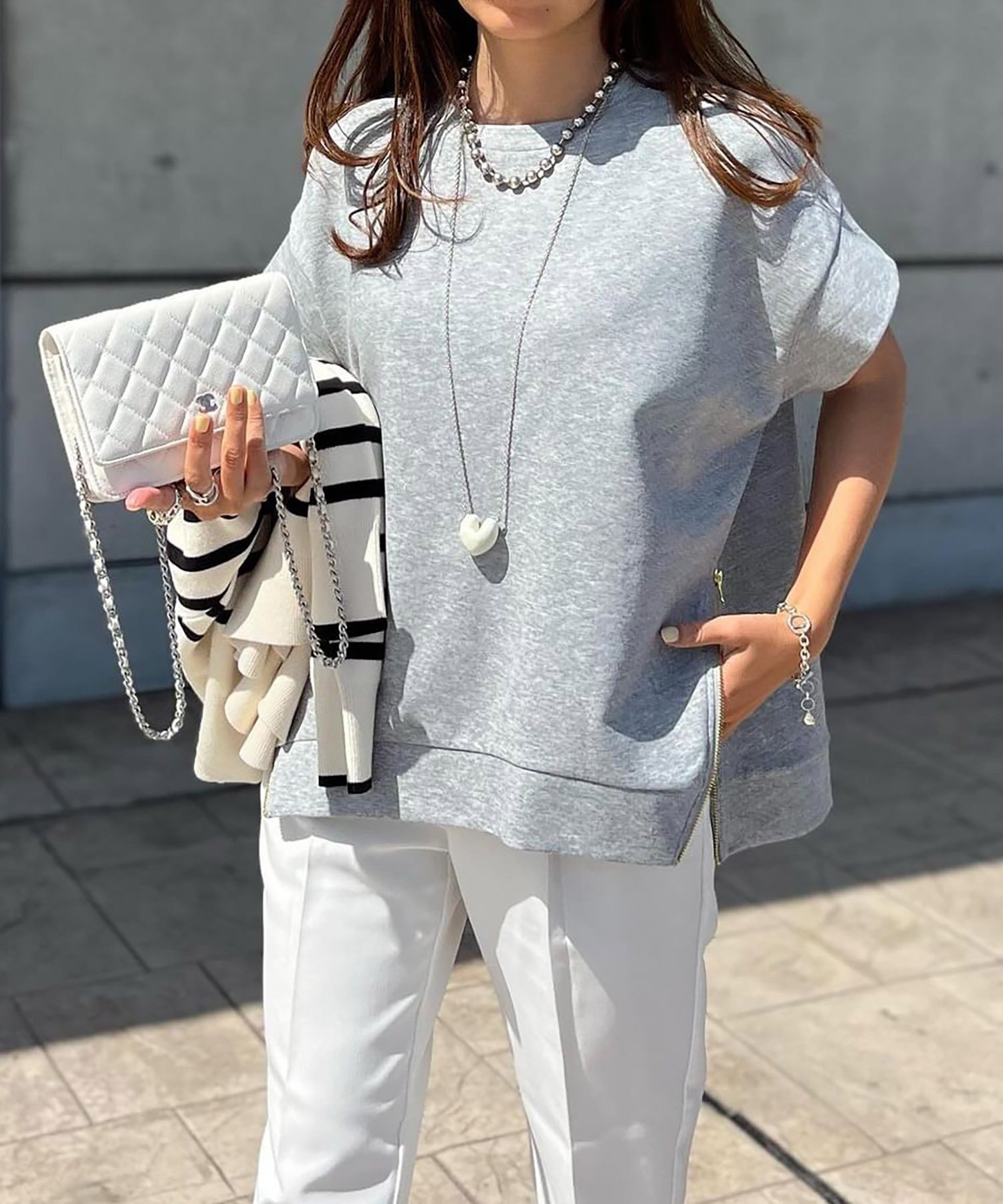 【スタイルドア/STYLEDOOR】の【着ごこちシリーズ】サイドZIPクルーネックプルオーバー インテリア・キッズ・メンズ・レディースファッション・服の通販 founy(ファニー)  ファッション Fashion レディースファッション Fashion for Women トップス・カットソー Cut & Sew Tops カジュアルプルオーバー・ニットトップス Pullovers & Knit Tops / Casual Pullovers シンプル Simple, Minimal ダブル Double, Double-Breasted デニム Denim, Jeans Material ボトム Bottoms, Lower Wear エレガント 上品 Elegant 半袖 Short Sleeve, Half Sleeve 夏 Summer 定番 Standard, Basic Item ライトグレー|ID: prp329100004478768 ipo3291000000034359461