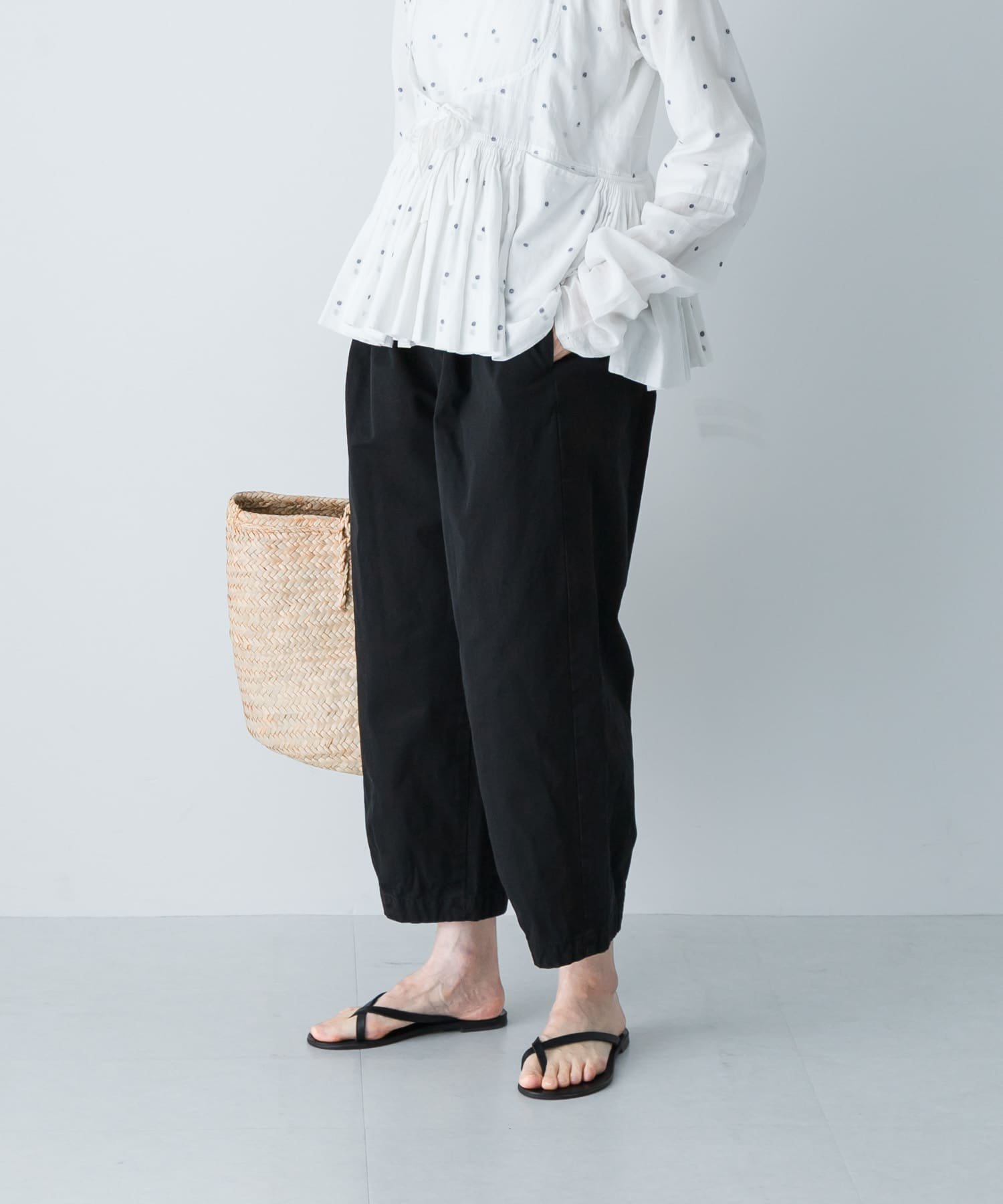 【かぐれ/kagure / URBAN RESEARCH】のコットンクロップドパンツ インテリア・キッズ・メンズ・レディースファッション・服の通販 founy(ファニー) 　ファッション　Fashion　レディースファッション　Fashion for Women　パンツ　Pants & Trousers　クロップド　Cropped, Short Length　シンプル　Simple, Minimal　チュニック　Tunic, Long Top　デニム　Denim, Jeans Material　バランス　Balance, Style Balance　ボトム　Bottoms, Lower Wear　ポケット　Pocket, Pocket Detail　ワイド　Wide, Wide Fit　S/S・春夏　SS, Spring/Summer, Warm Season　おすすめ　Recommended / Our Picks　夏　Summer　2025年　2025　2025春夏・S/S　Spring/Summer 2025 SS25　BLACK|ID: prp329100004479227 ipo3291000000033631784