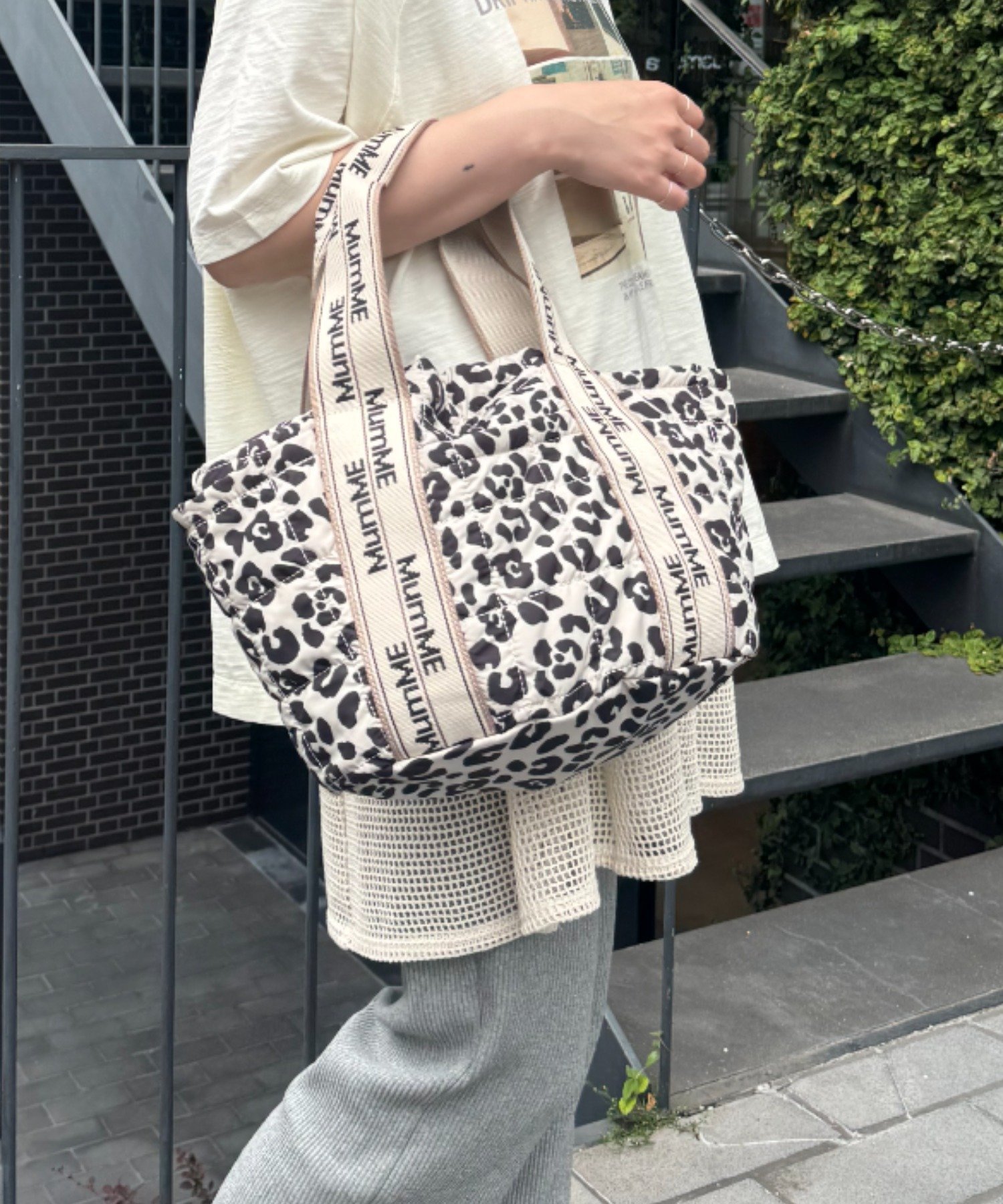 【チャオパニックティピー/CIAOPANIC TYPY】の新色登場!!【MumME】ジャガードテープキルティングスクエアトートBAG インテリア・キッズ・メンズ・レディースファッション・服の通販 founy(ファニー) 　ファッション　Fashion　レディースファッション　WOMEN　バッグ　Bag　2024年　2024　2024-2025秋冬・A/W　Aw/Autumn/Winter/Fw/Fall/2024-2025　おすすめ　Recommend　ショルダー　Shoulder　トレンド　Trend　ベーシック　Basic　ポケット　Pocket　レオパード　Leopard　ホワイト|ID: prp329100004479482 ipo3291000000031991261